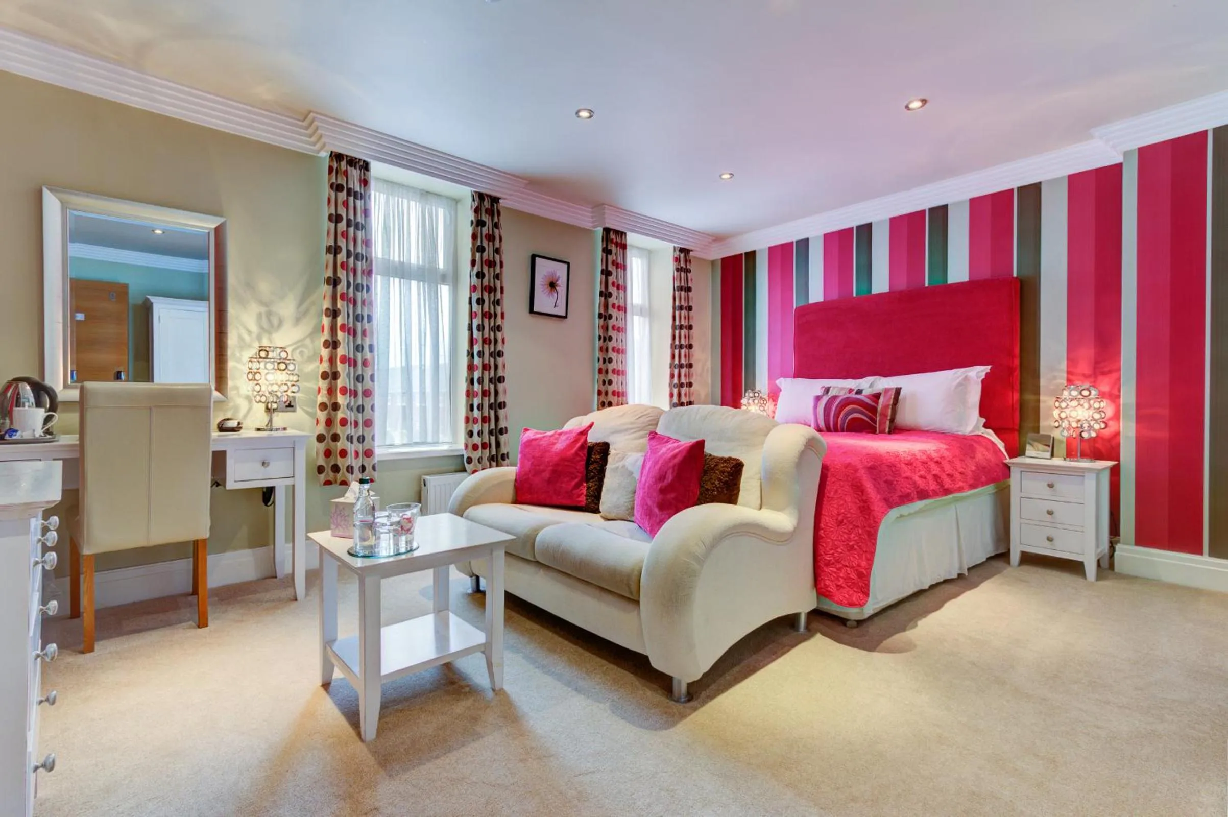 Bedroom, Bed in Number One South Beach