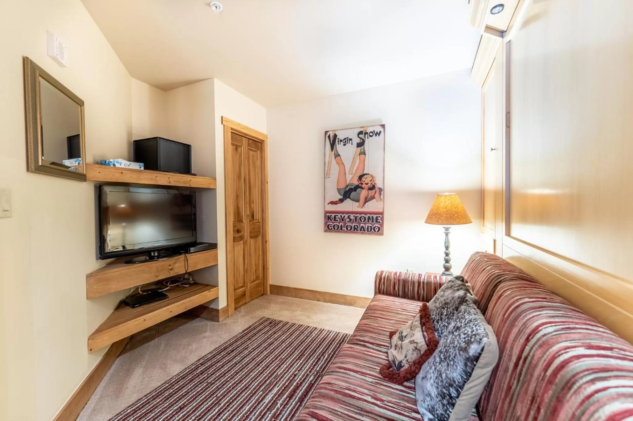 Guests in Red Hawk Lodge by Summit County Mountain Retreats