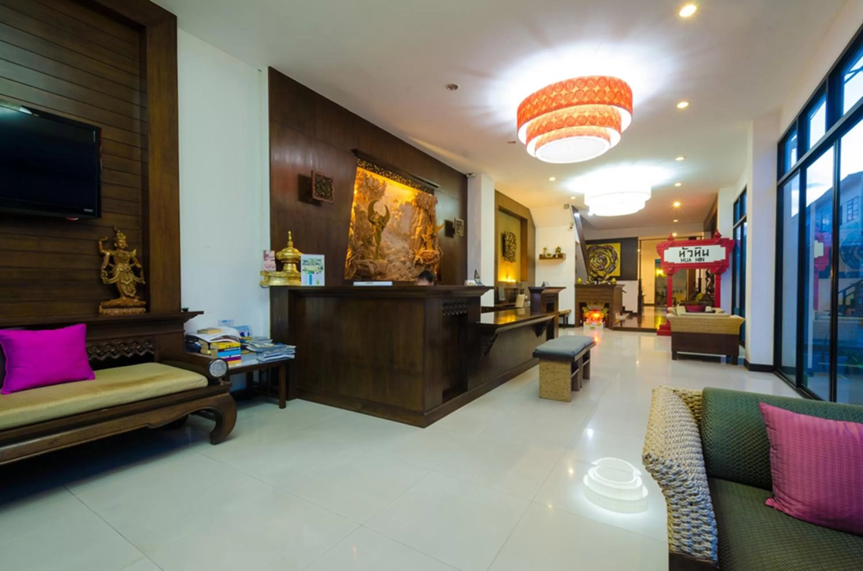 Lobby or reception in Nicha Suite Hua Hin Hotel