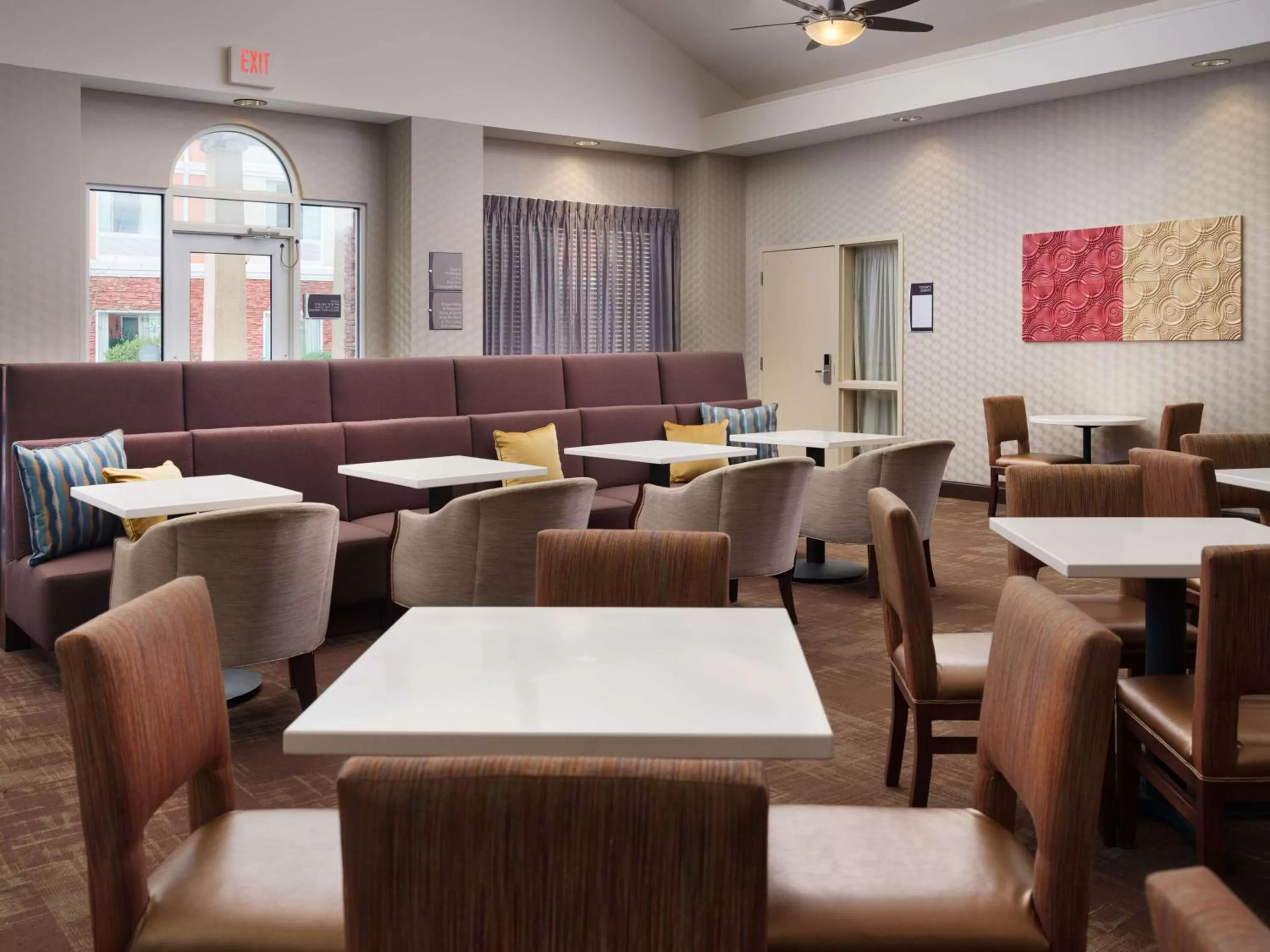 Dining area in Homewood Suites by Hilton Atlanta NW/Kennesaw-Town Center