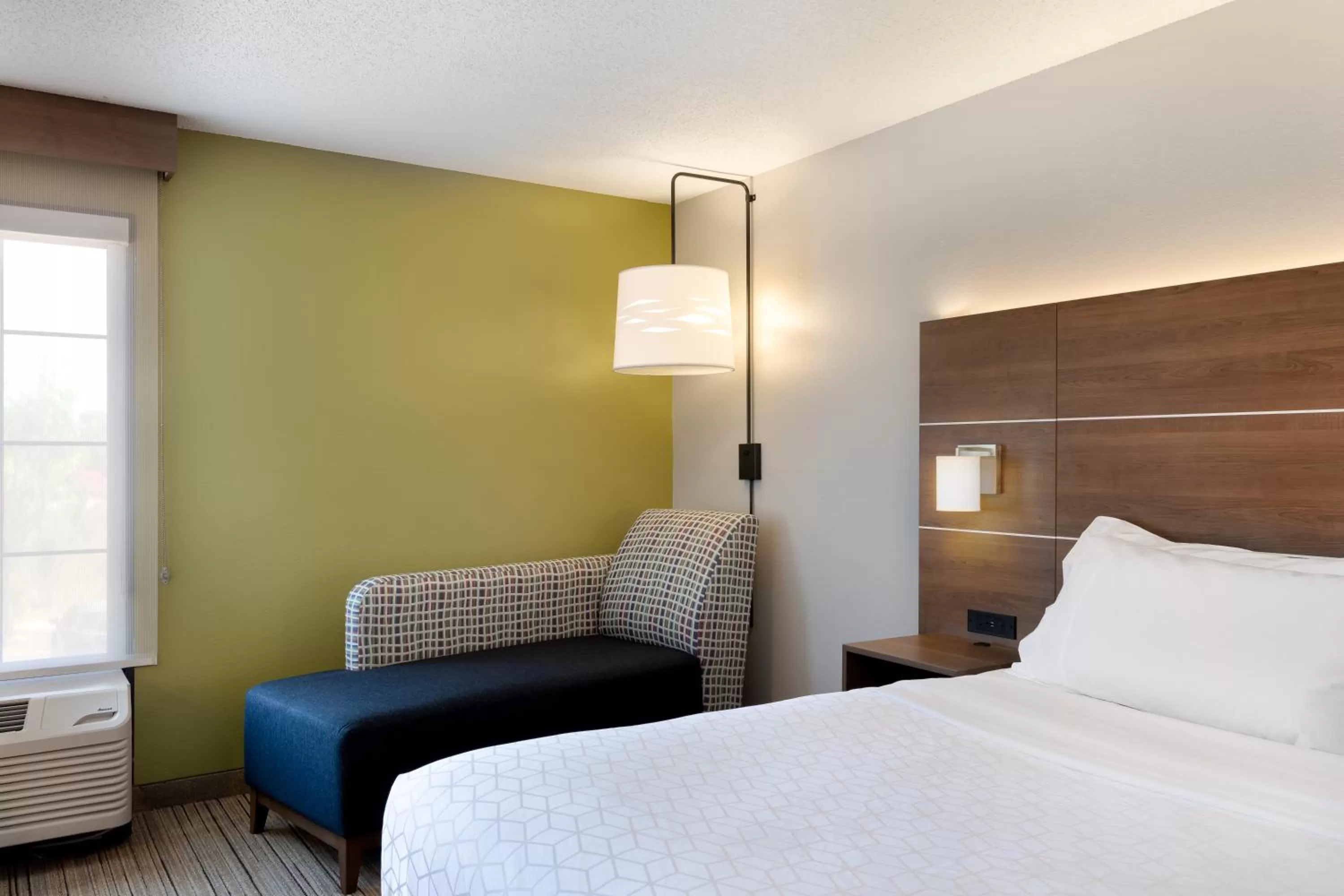 Holiday Inn Express & Suites Milton East I-10 by IHG