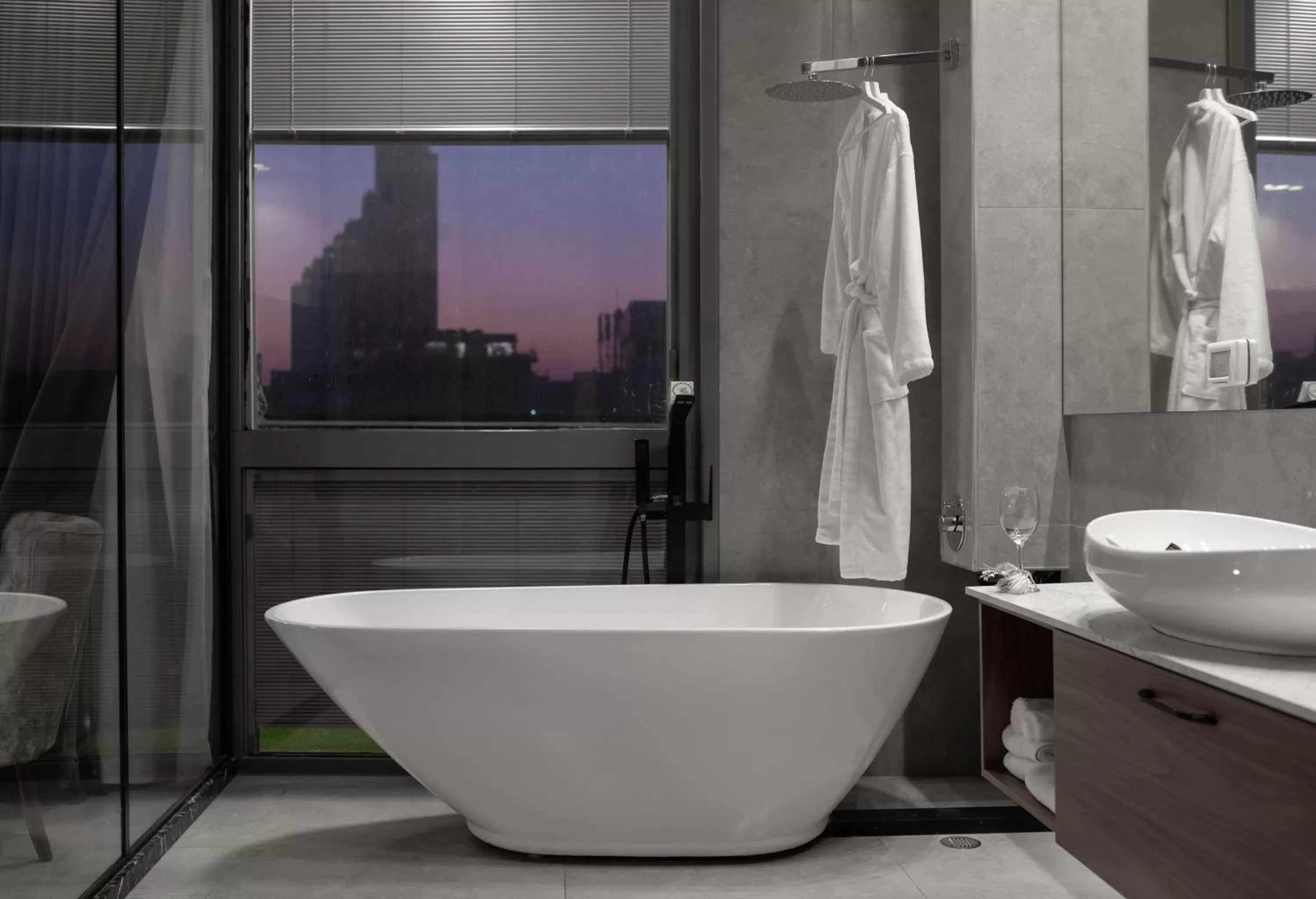 Bathroom in Emilia TLV