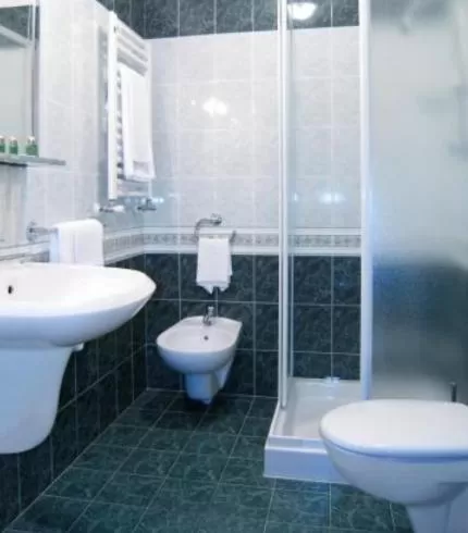 Bathroom in Hotel Altieri