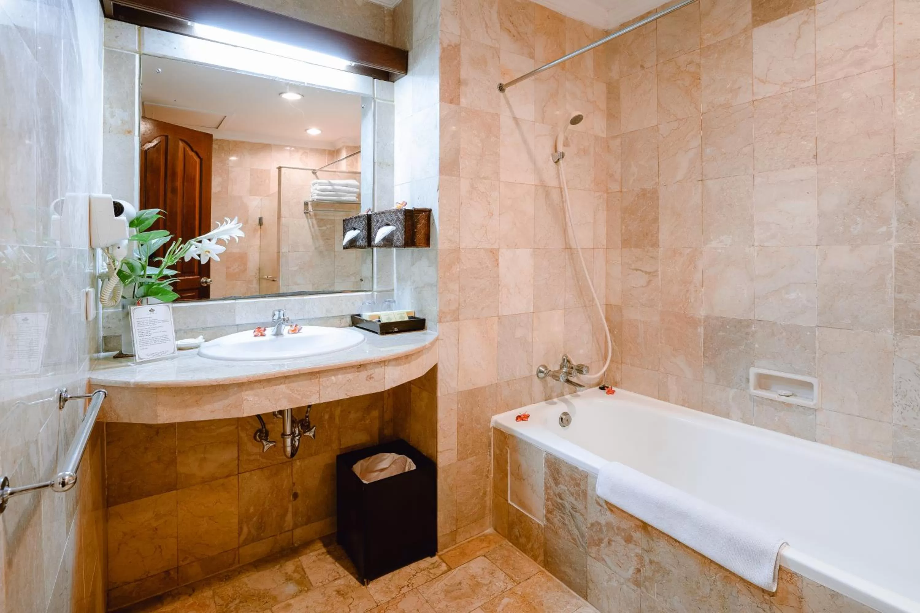 Bathroom in Hotel Kumala Pantai