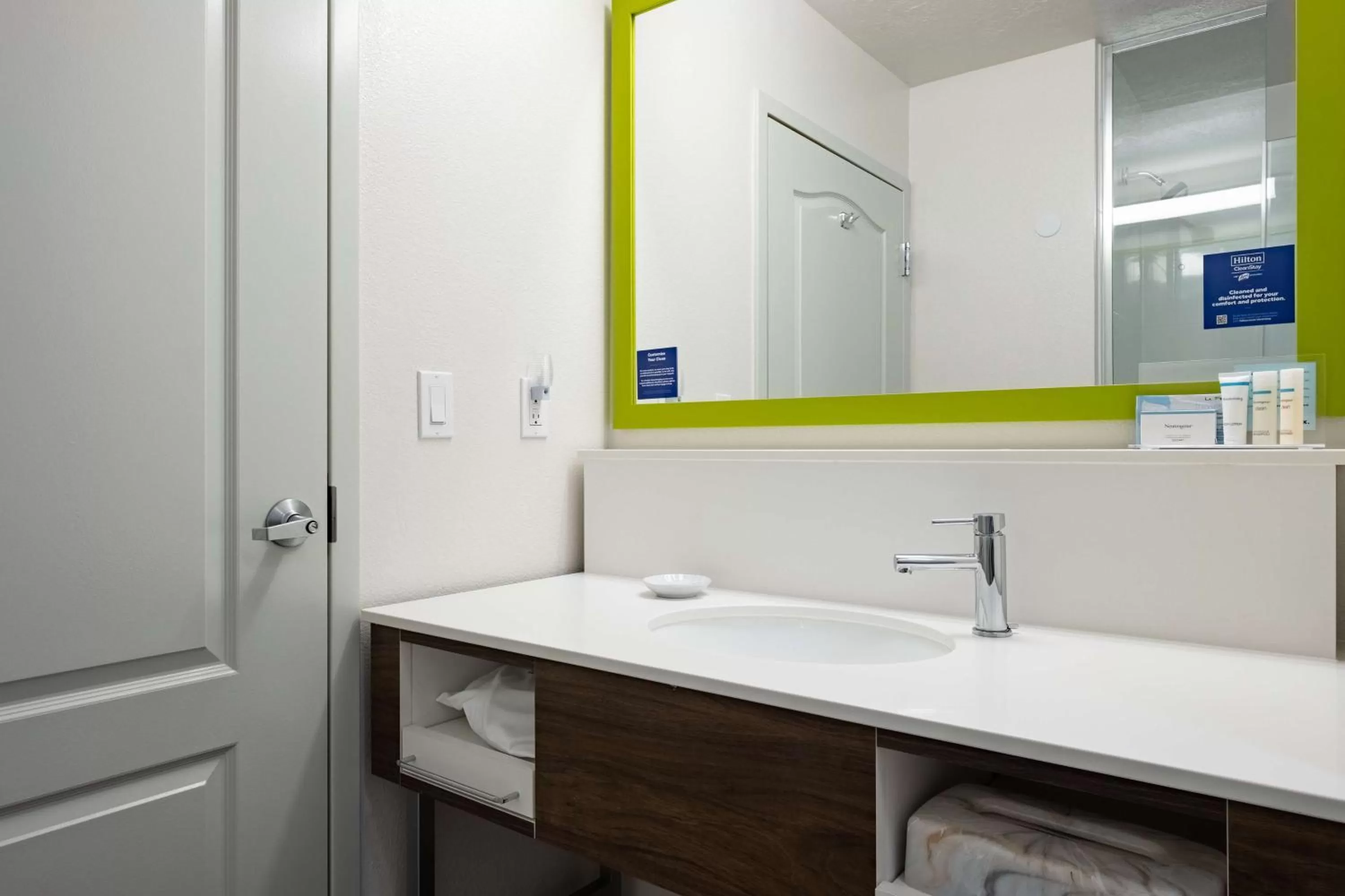 Bathroom in Hampton Inn Richfield