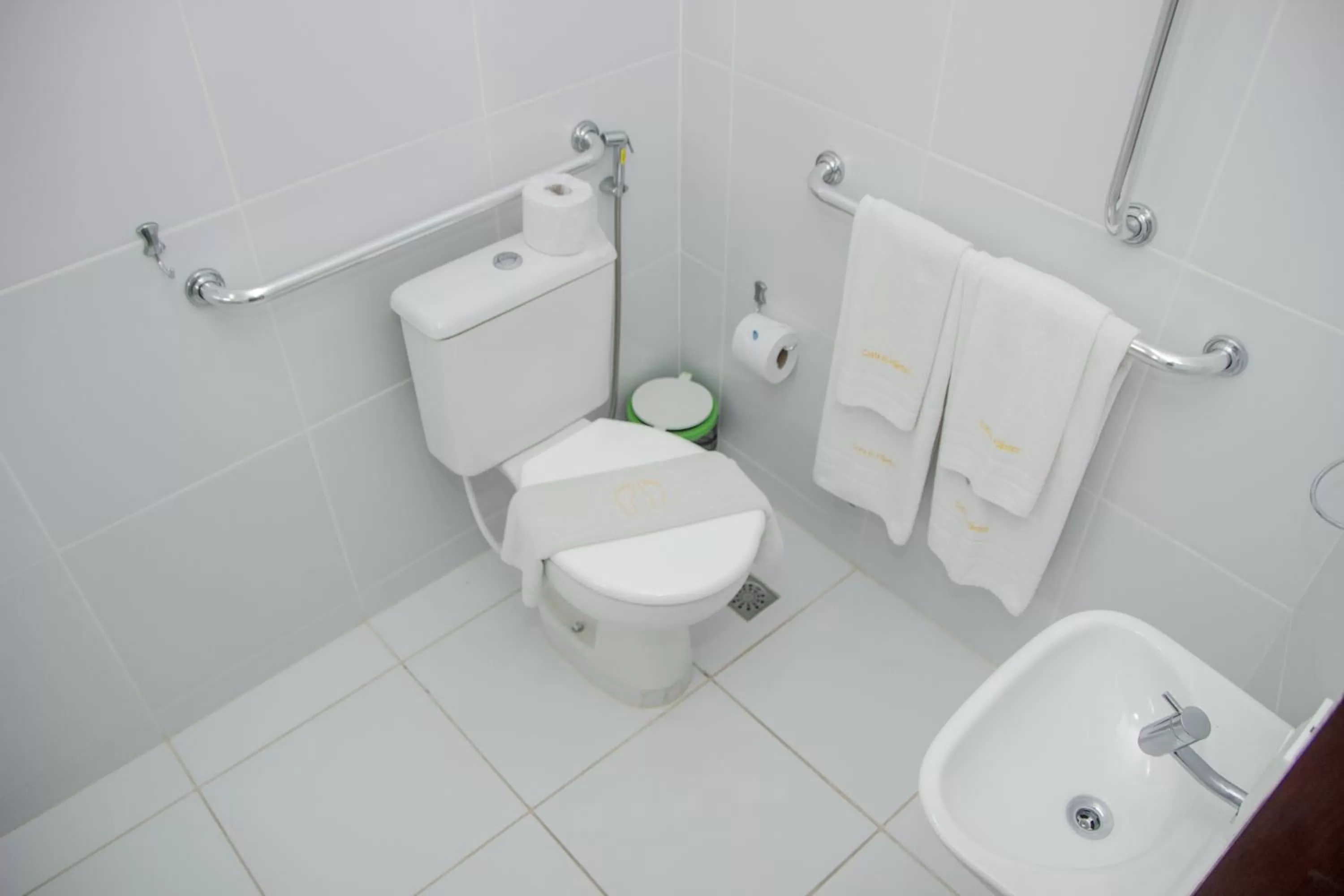 Bathroom in Hotel Costa do Atlântico