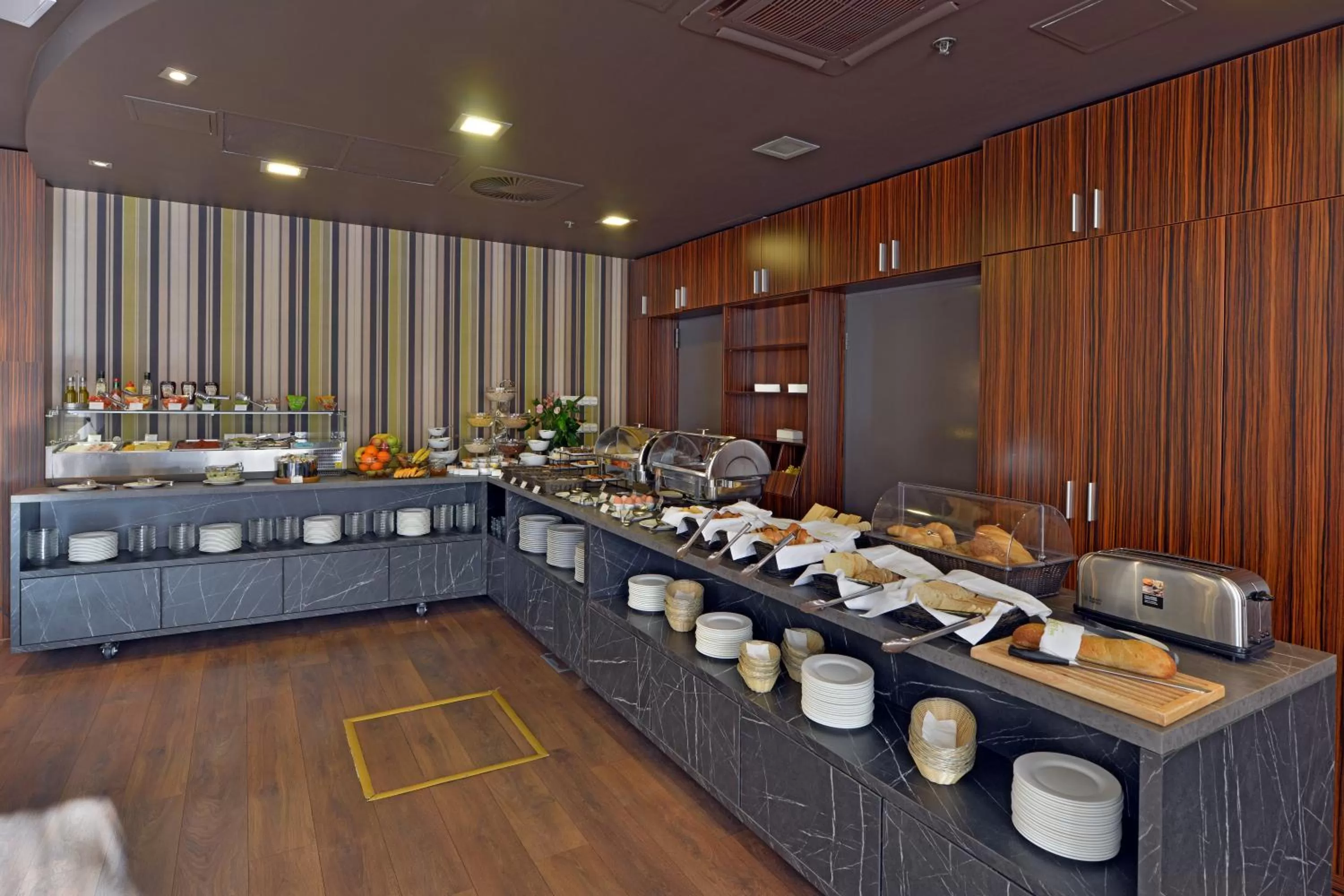 Breakfast in Hotel City Inn