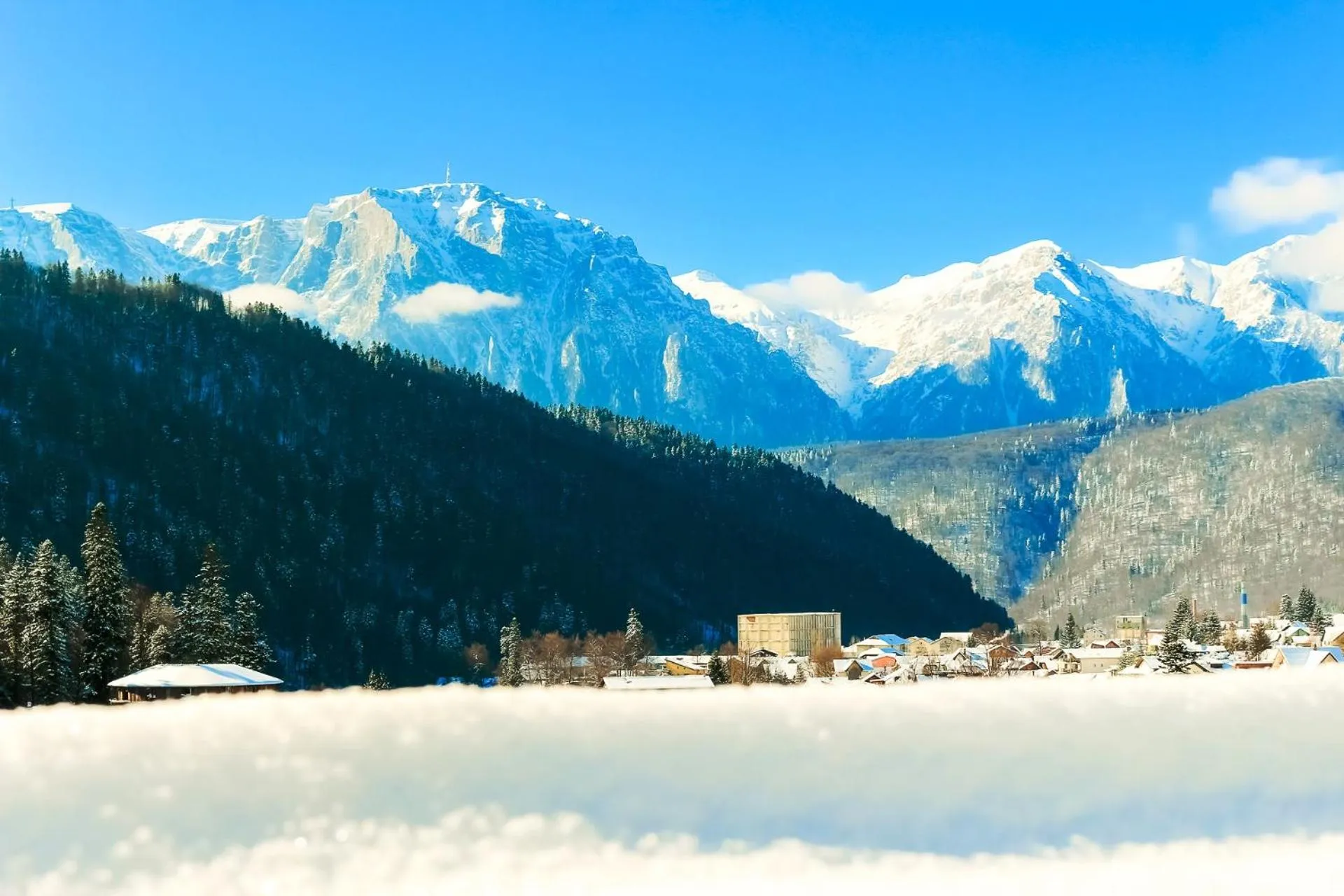Mountain view in Lux Garden Hotel
