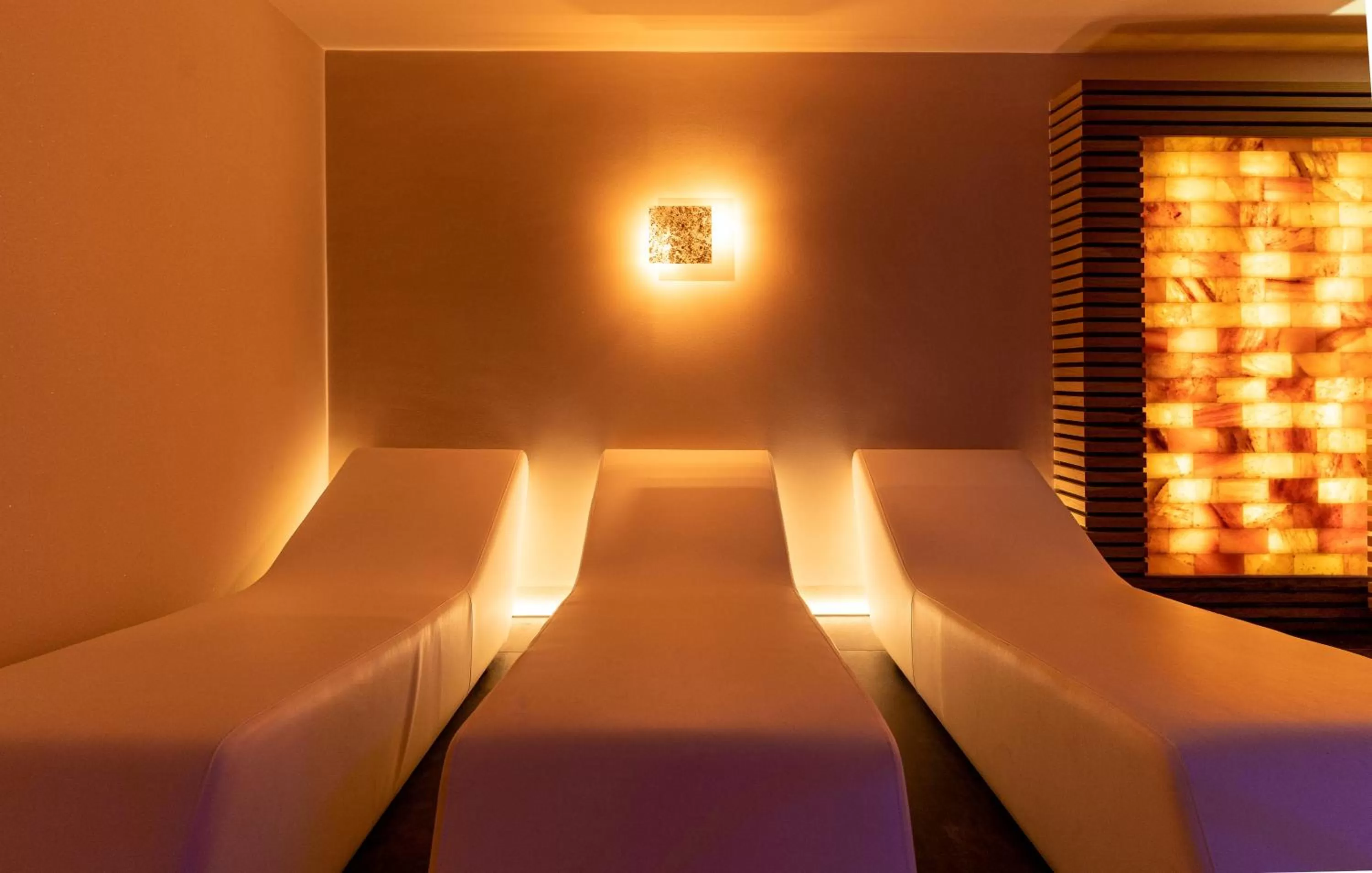Spa and wellness centre/facilities, Bed in The Moon Boutique Hotel & Spa
