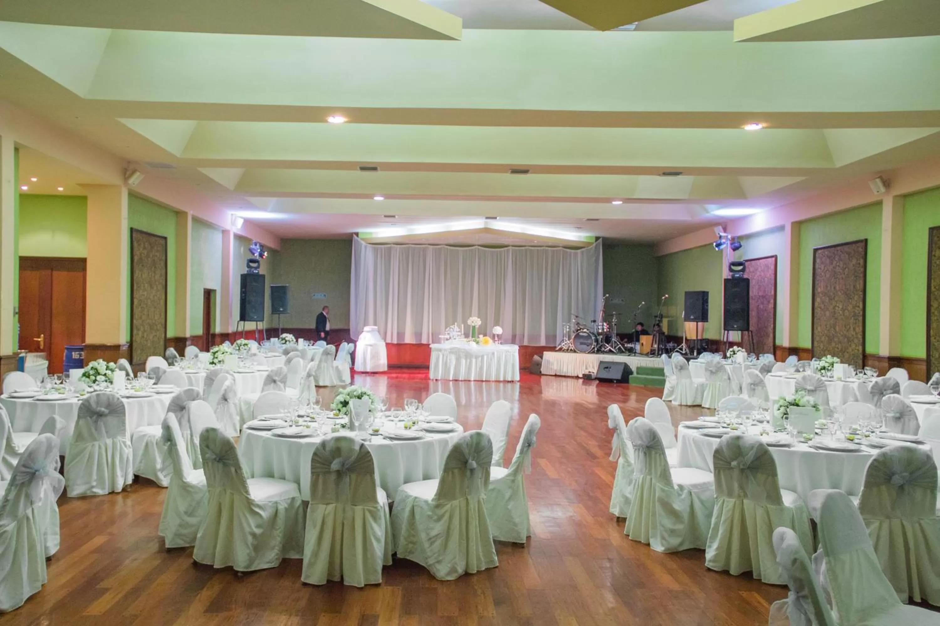Banquet/Function facilities in Hotel Los Parrales