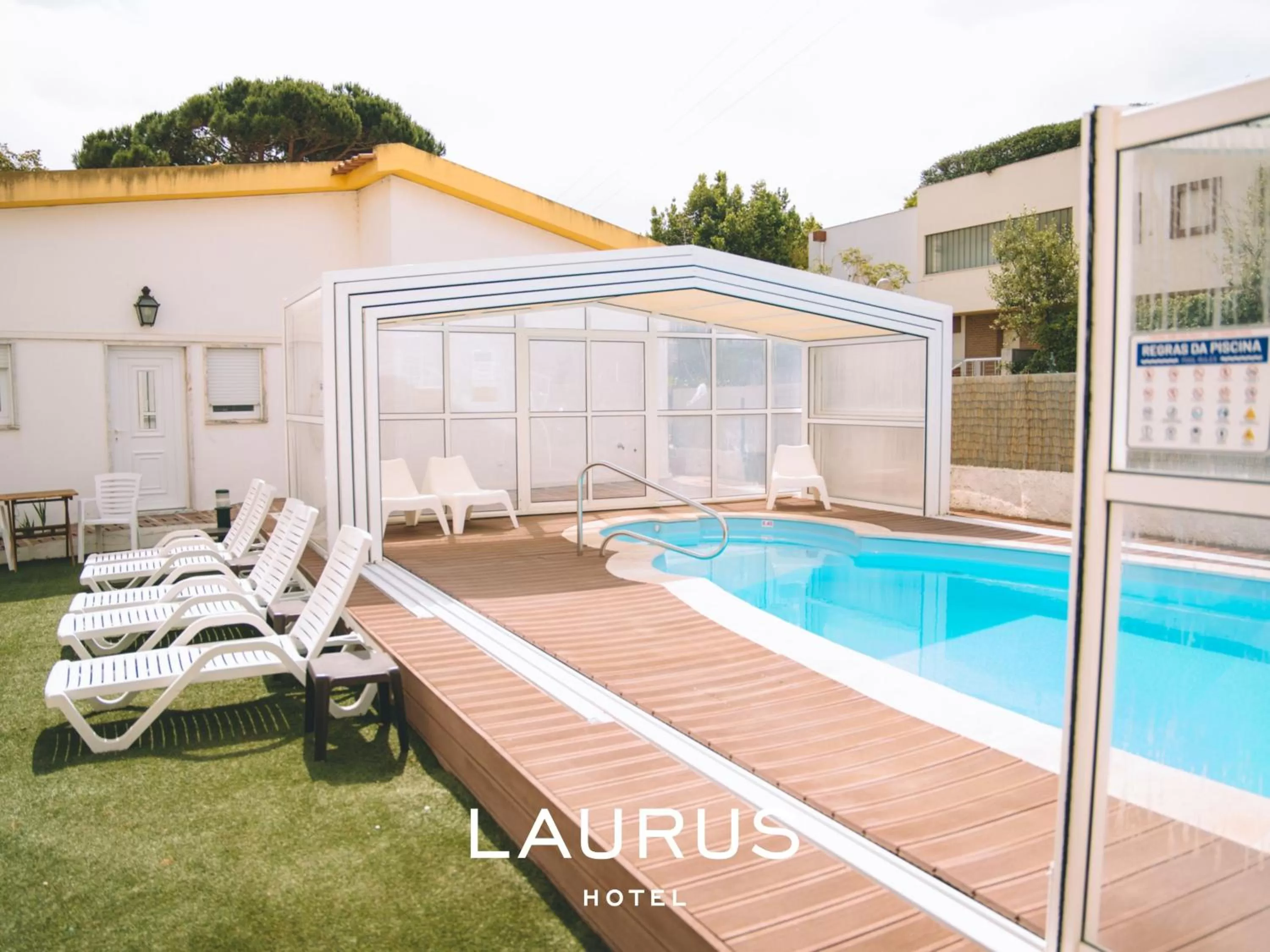 Swimming pool in Laurus Hotel