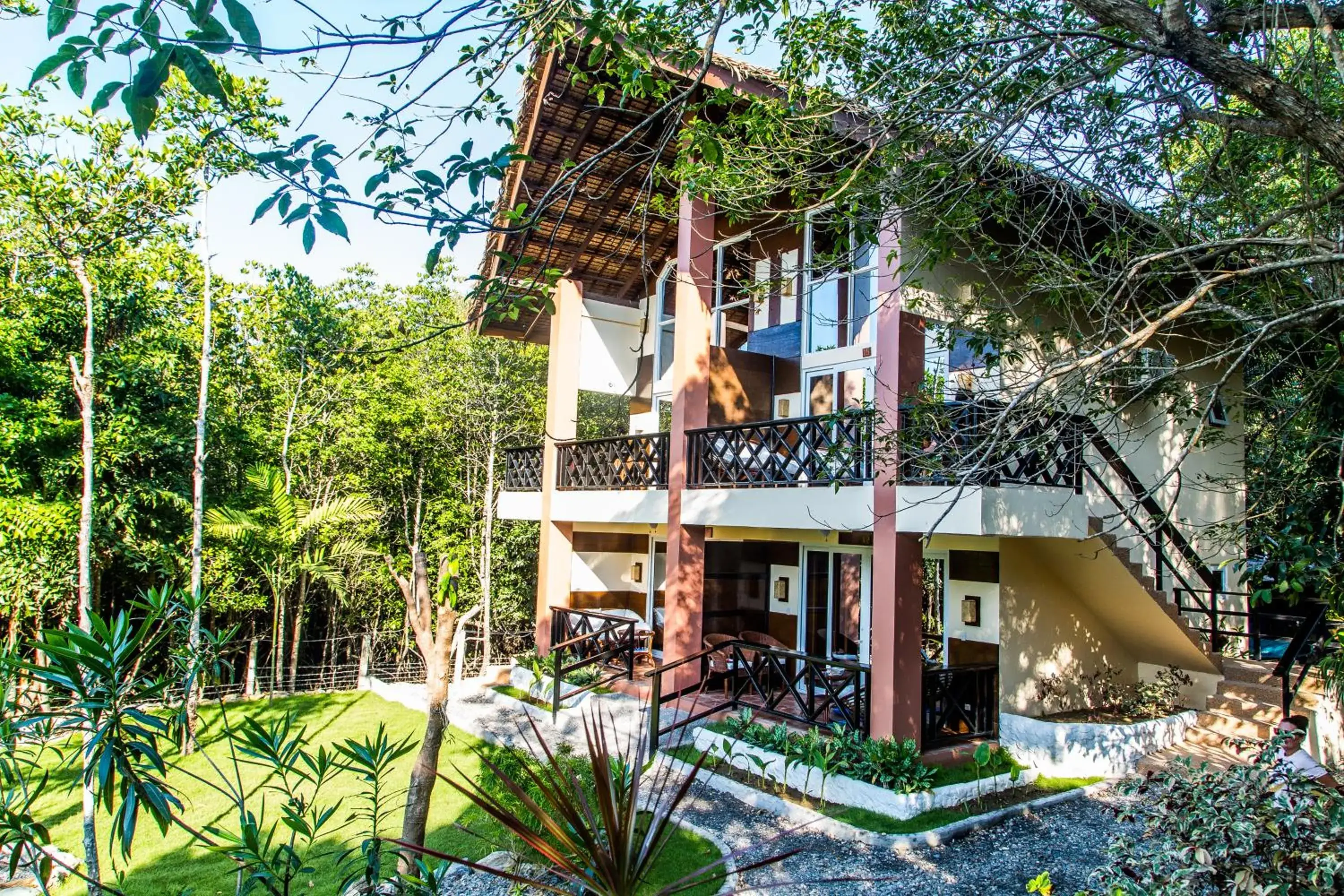 Premium Deluxe Quadruple - Garden View Family Suites in Edgewater Dive & Spa Resort Premium Deluxe Quadruple - Garden View Family Suites in Edgewater Dive & Spa Resort