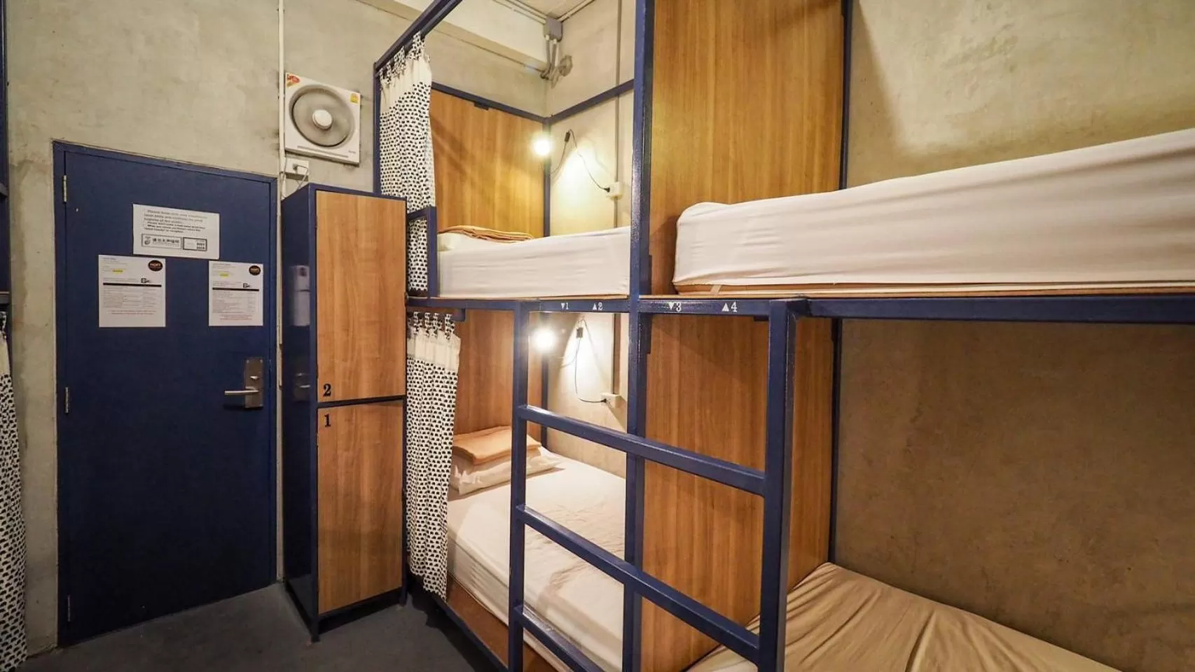 bunk bed, Bed in Hoft Hostel Bangkok