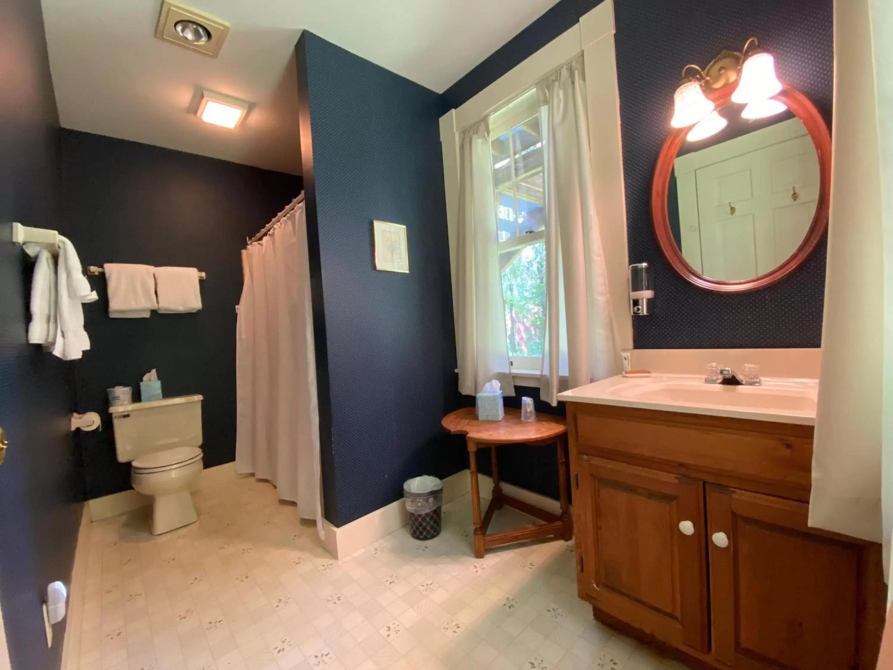 Double Room with Private Bathroom in The Wilmington Inn Double Room with Private Bathroom in The Wilmington Inn