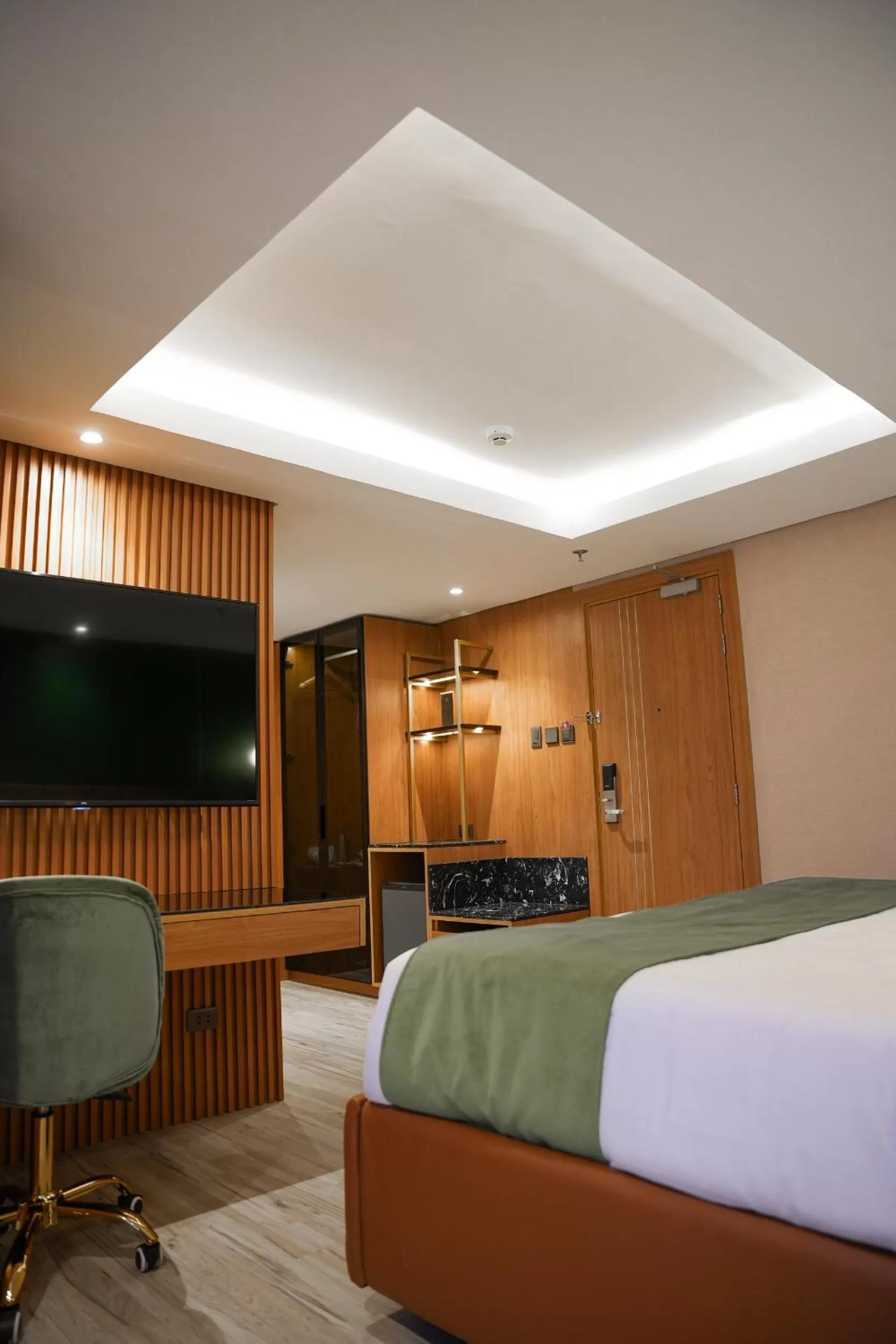 Bed in Ironwood Hotel