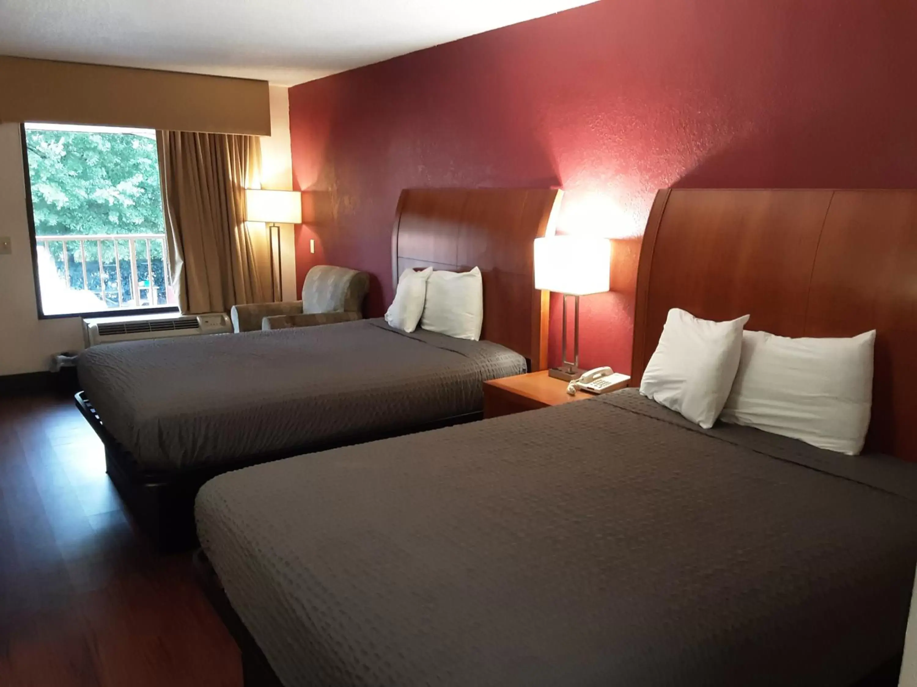 Queen Room with Two Queen Beds - Non-Smoking in Econo Lodge Inn & Suites Griffin North Queen Room with Two Queen Beds - Non-Smoking in Econo Lodge Inn & Suites Griffin North