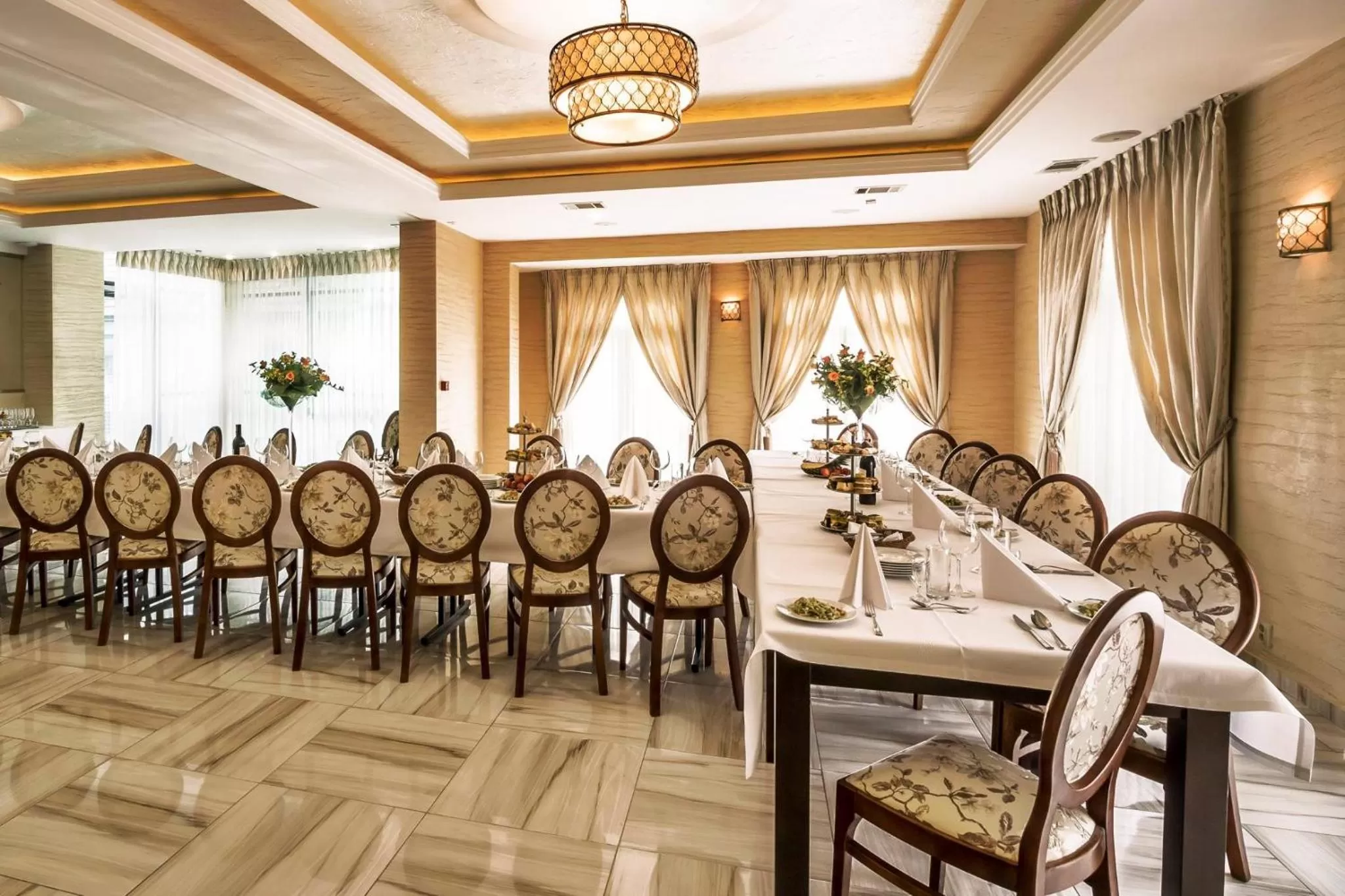 Restaurant/places to eat in Hotel Tatarscy - ENERGYLANDIA