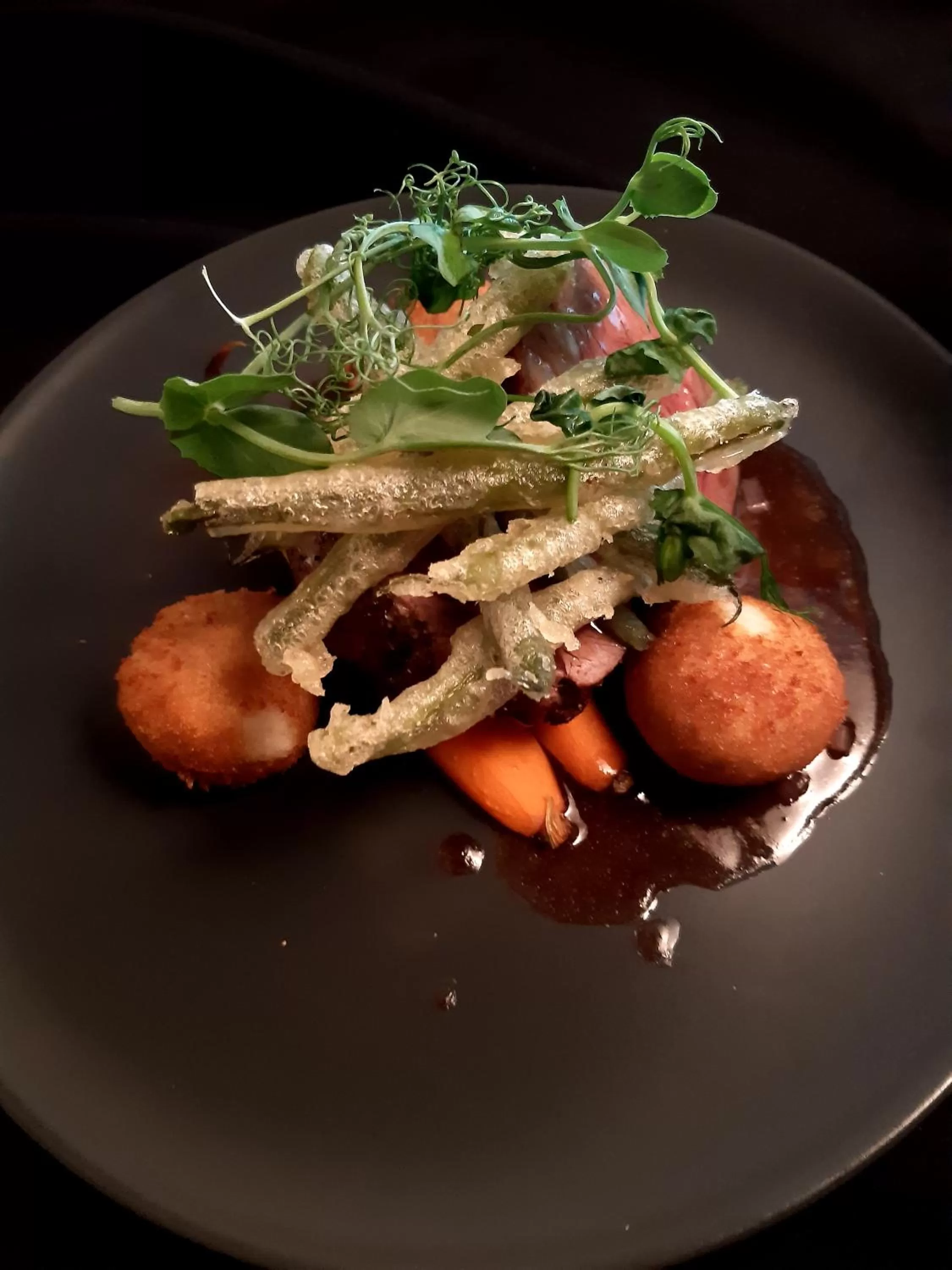 Restaurant/places to eat in Browns Hotel