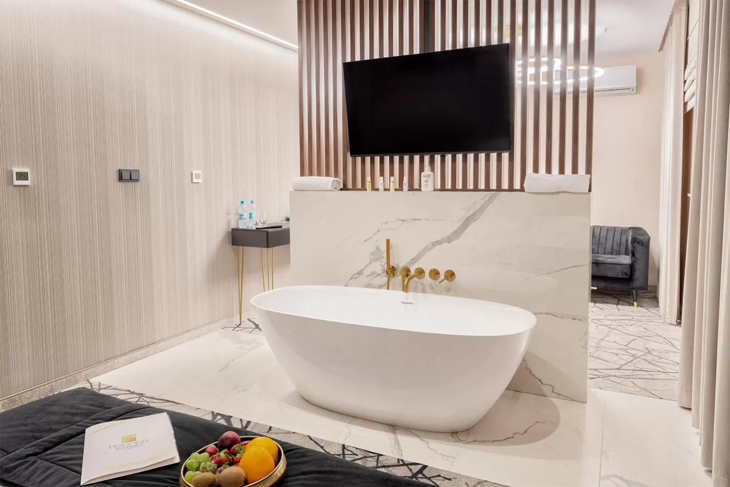 Communal lounge/ TV room in Hotel Pogoria Residence