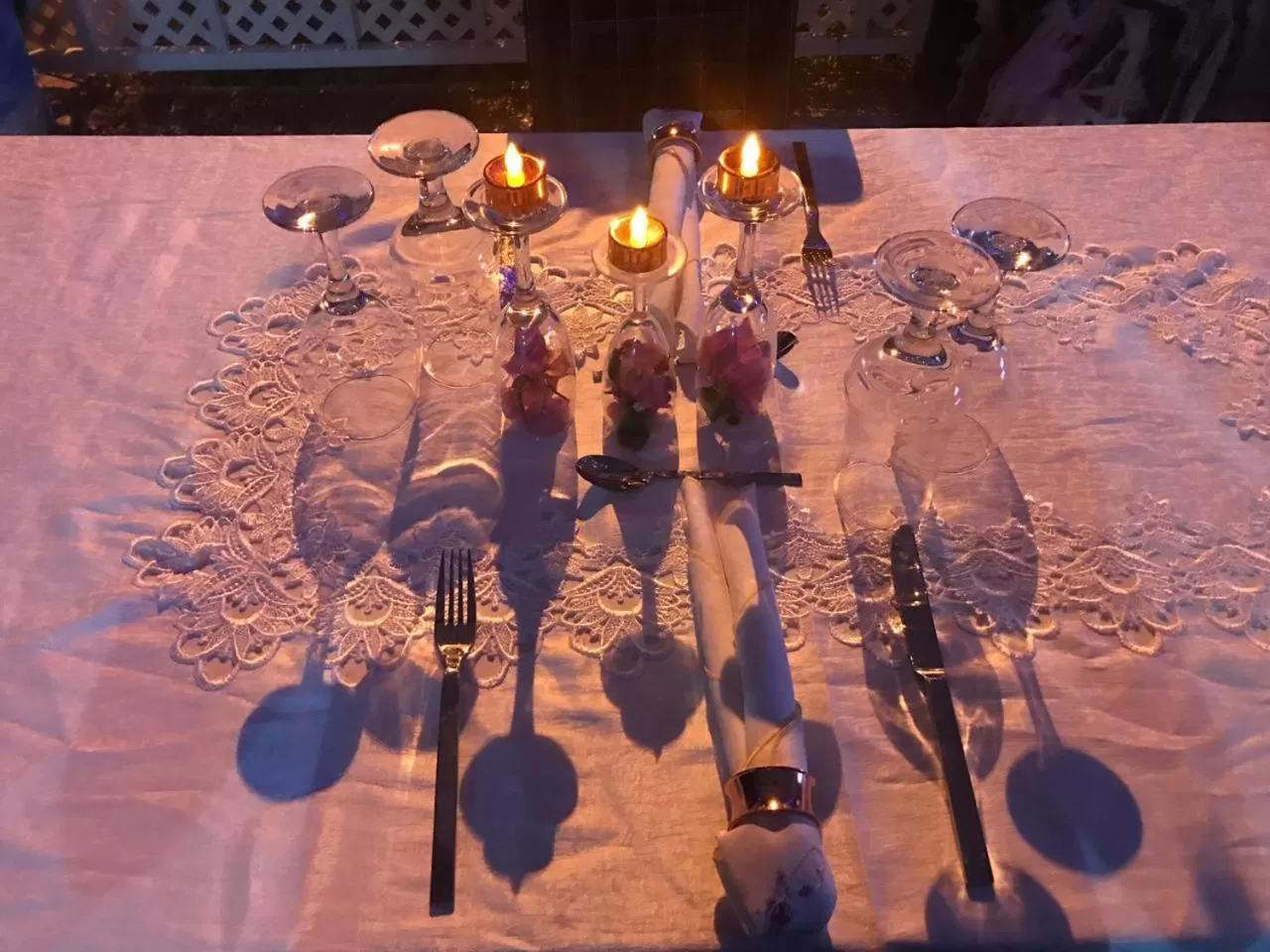 Restaurant/places to eat in Casa Royal Palm Inn