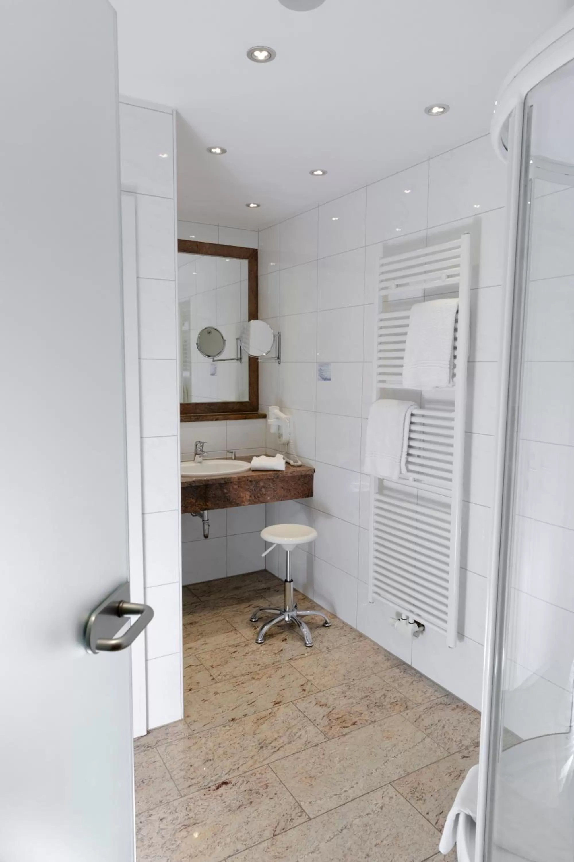 Bathroom in Hotel Plattenwirt