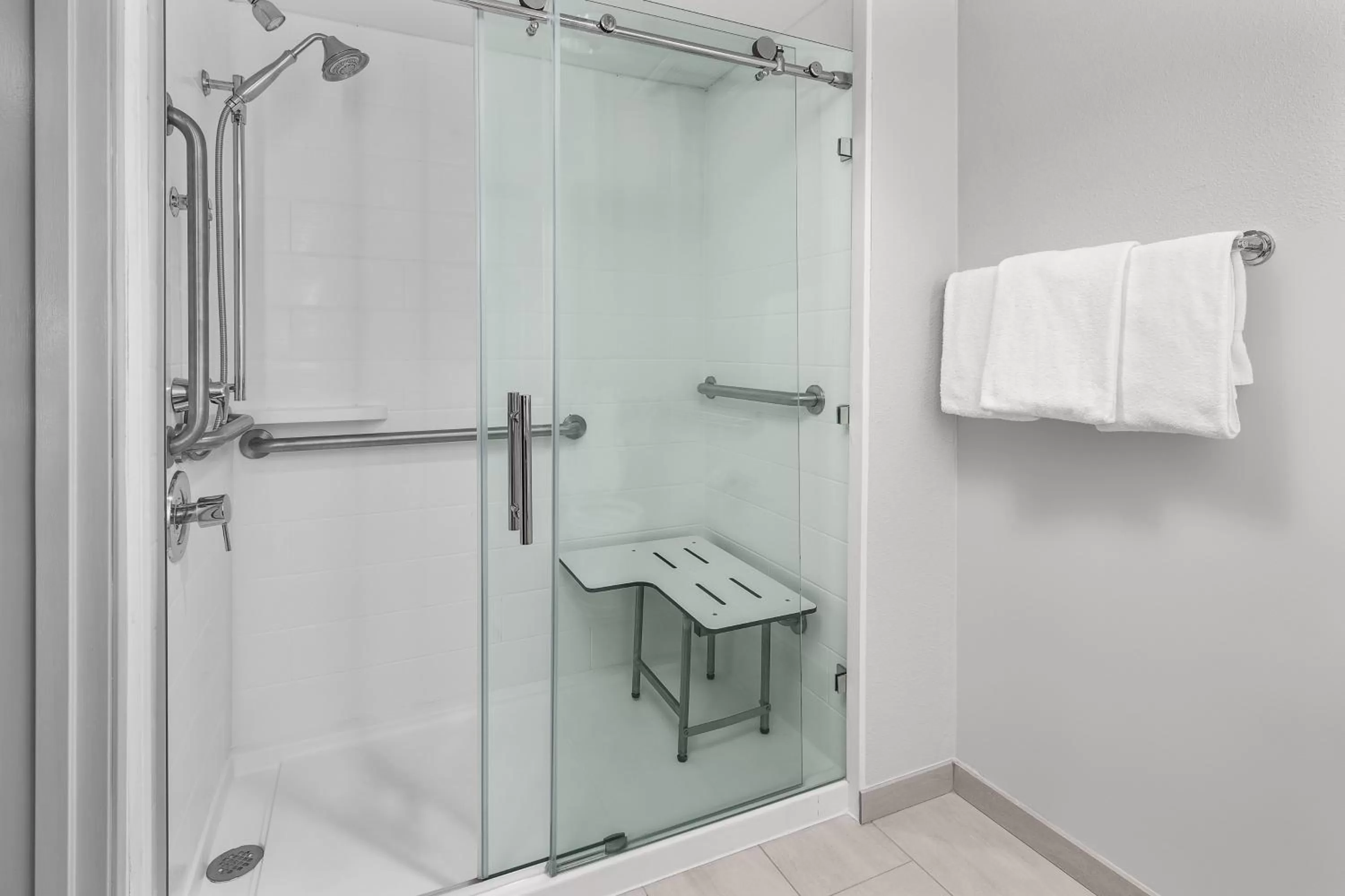 Bathroom in Holiday Inn Express Hotels & Suites Greenville-Spartanburg/Duncan by IHG