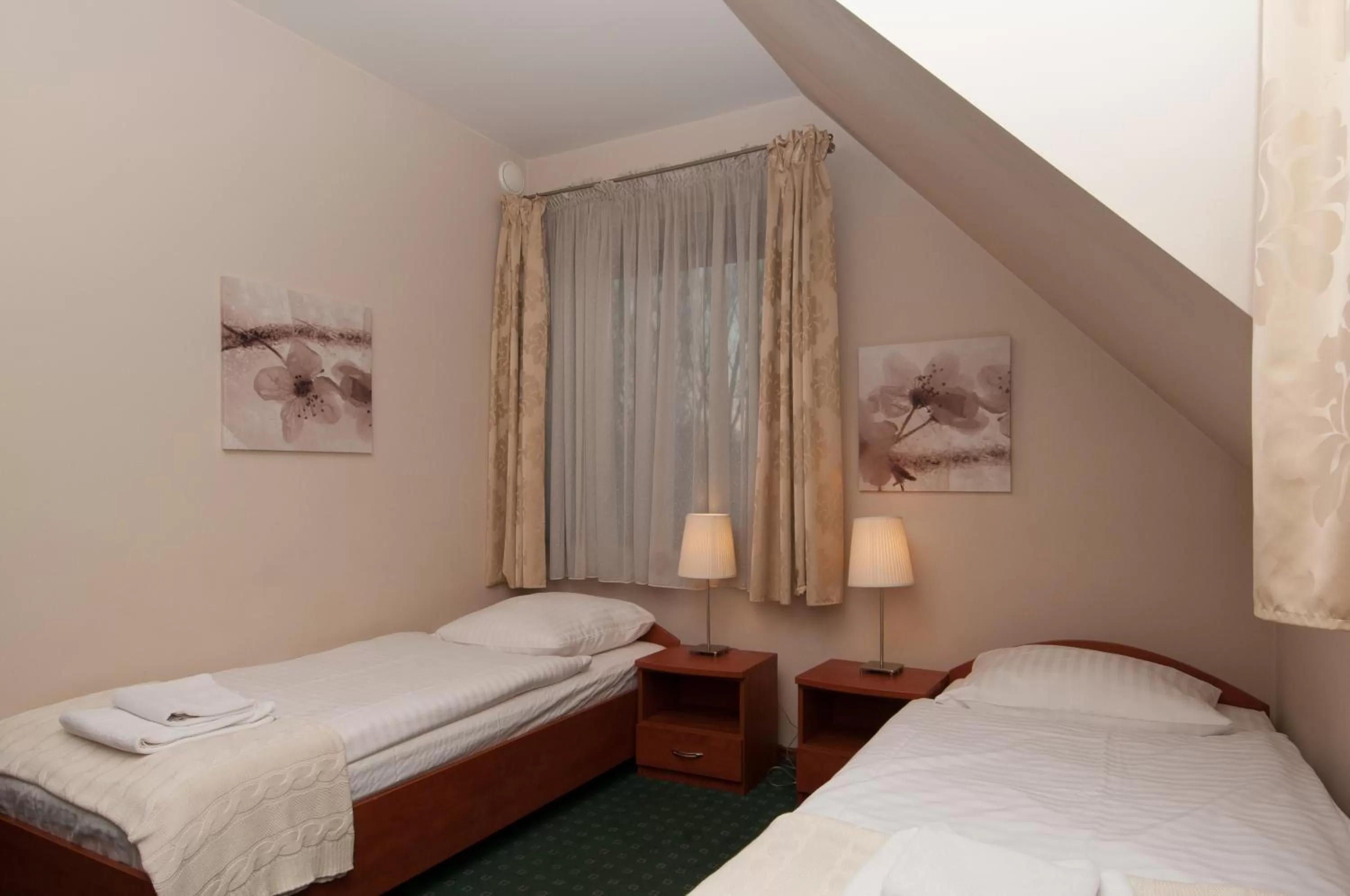 Photo of the whole room, Bed in Willa Pory Roku