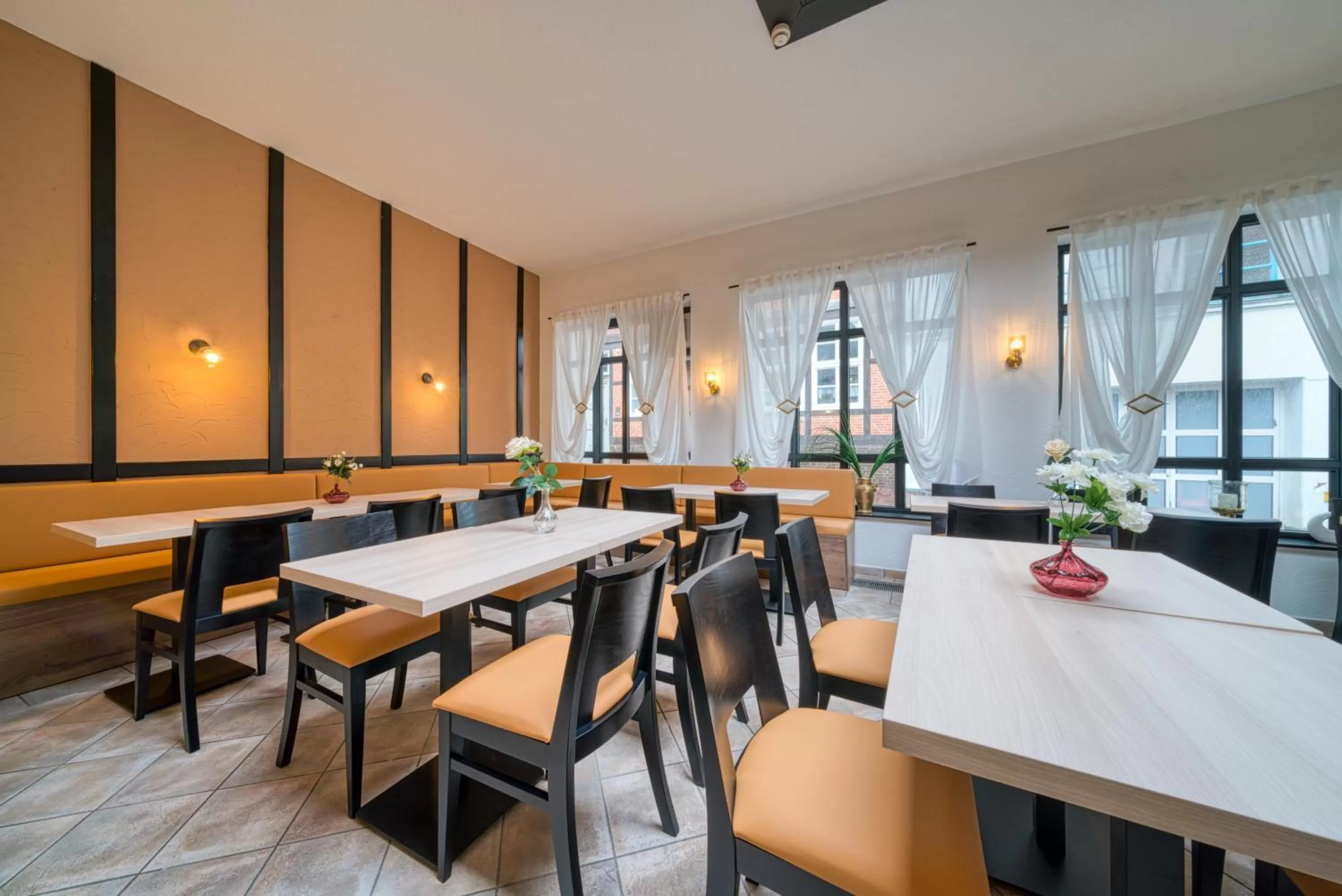 Restaurant/places to eat in Hotel Am Fischmarkt