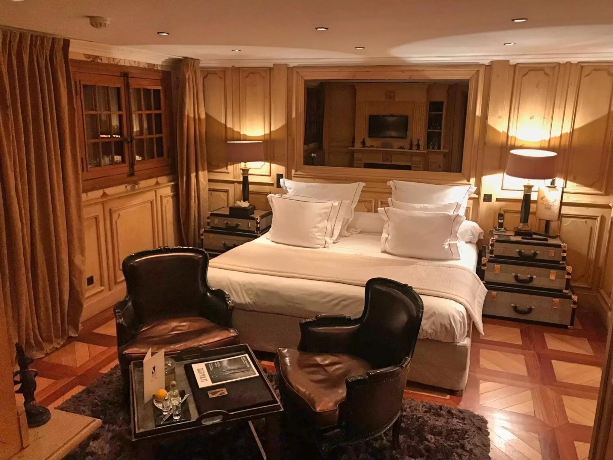 Photo of the whole room, Bed in Le Saint Joseph