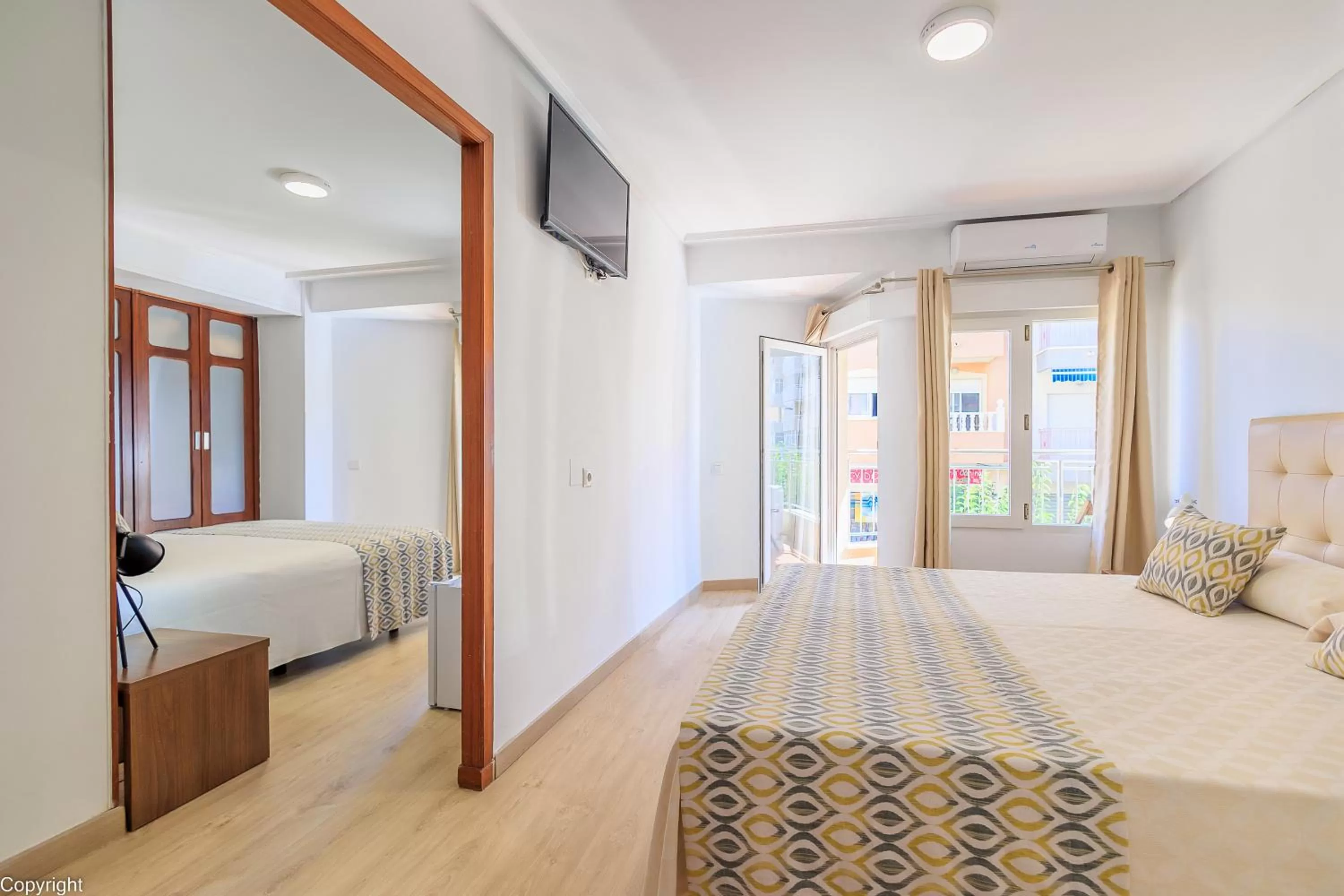 Bedroom, Bed in Hotel Madrid