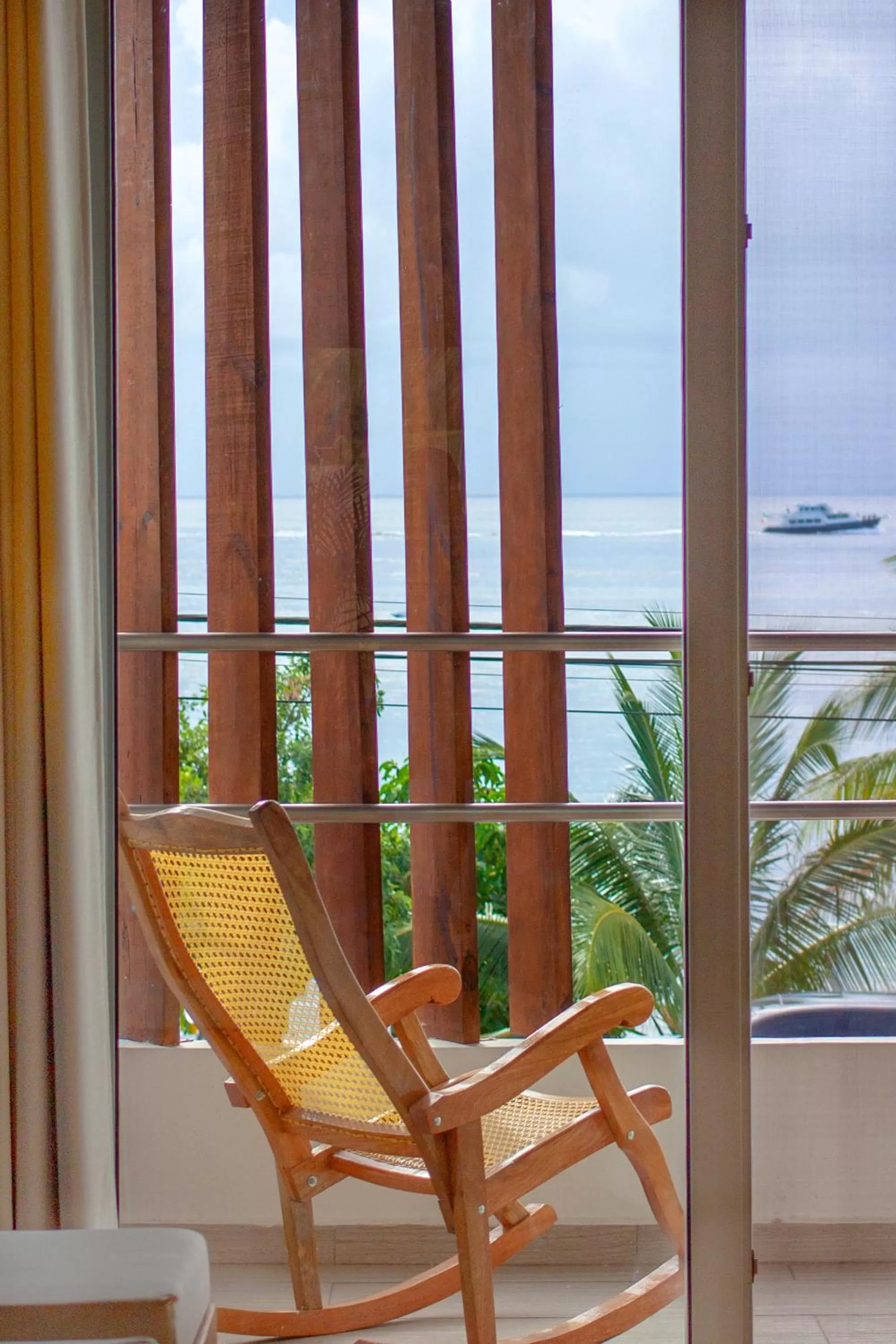 Sea view in Albatros by Bedsfriends