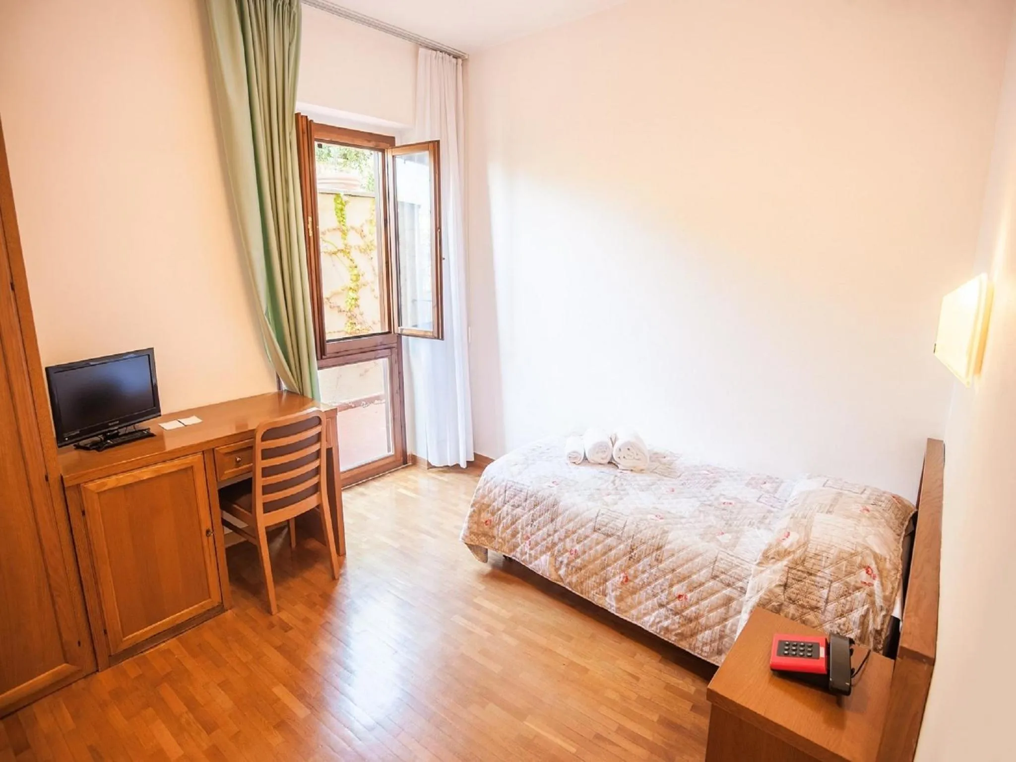 Photo of the whole room, Bed in Hotel Palazzuolo