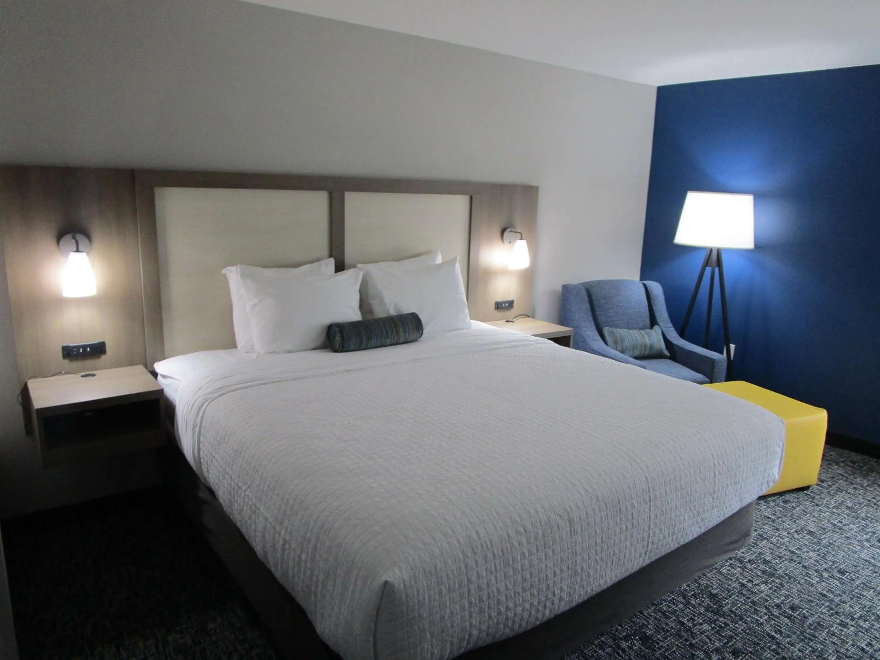 Bedroom in Best Western Plus Oklahoma City Northwest Inn & Suites