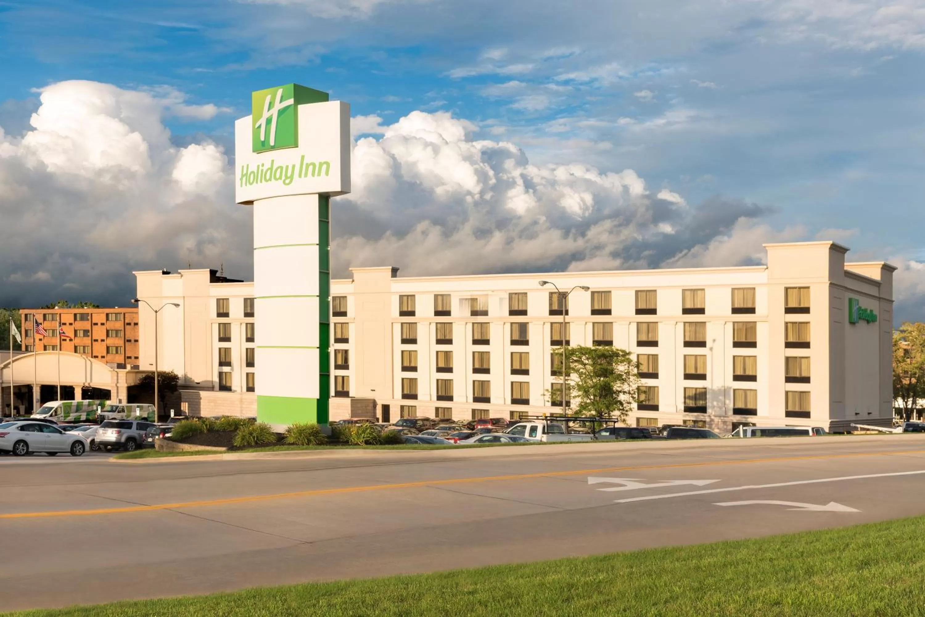 Property building in Holiday Inn Cleveland - South Independence by IHG