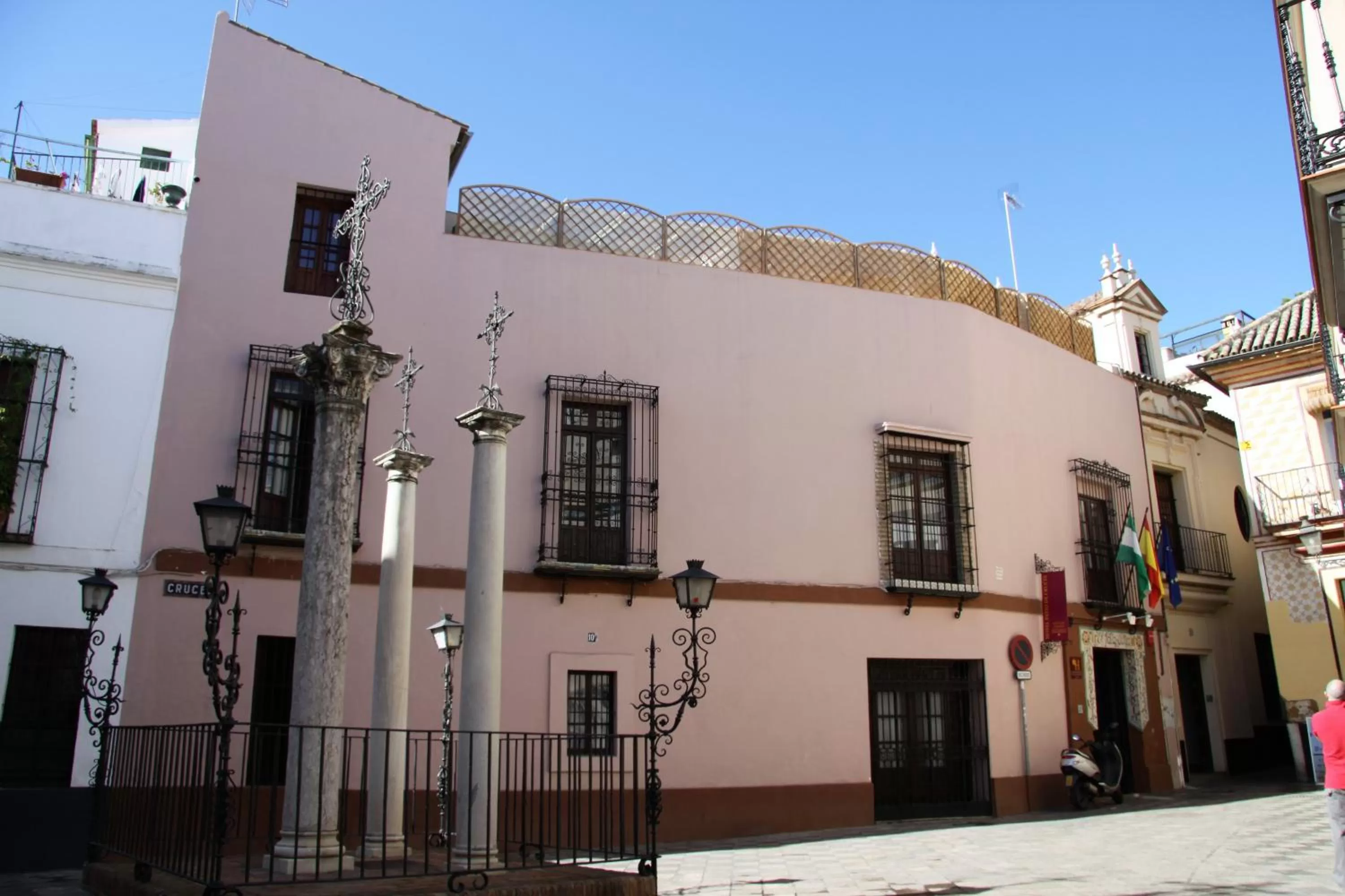 Property building in Hotel Patio de las Cruces