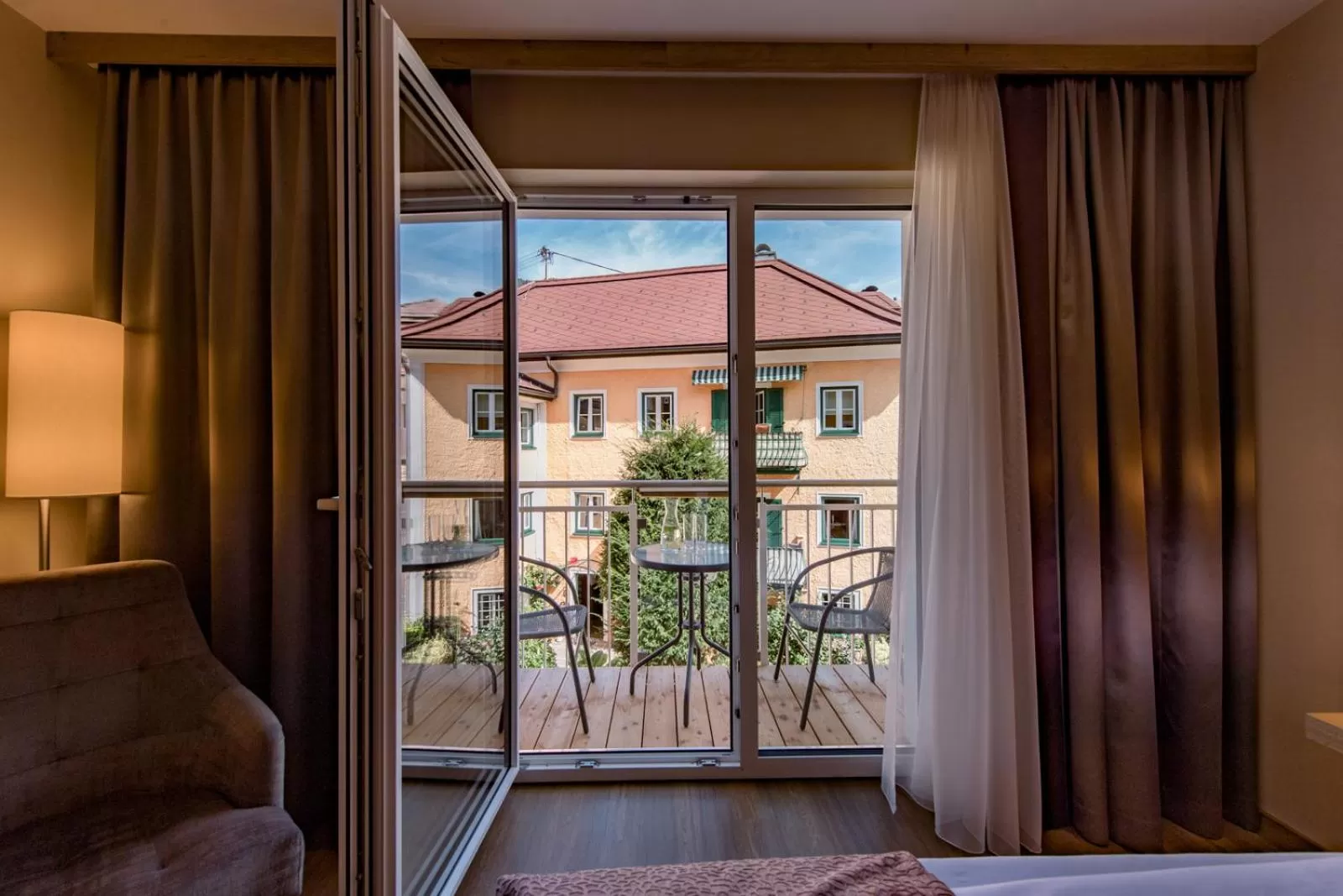 Balcony/Terrace, Bed in Hotel Krone