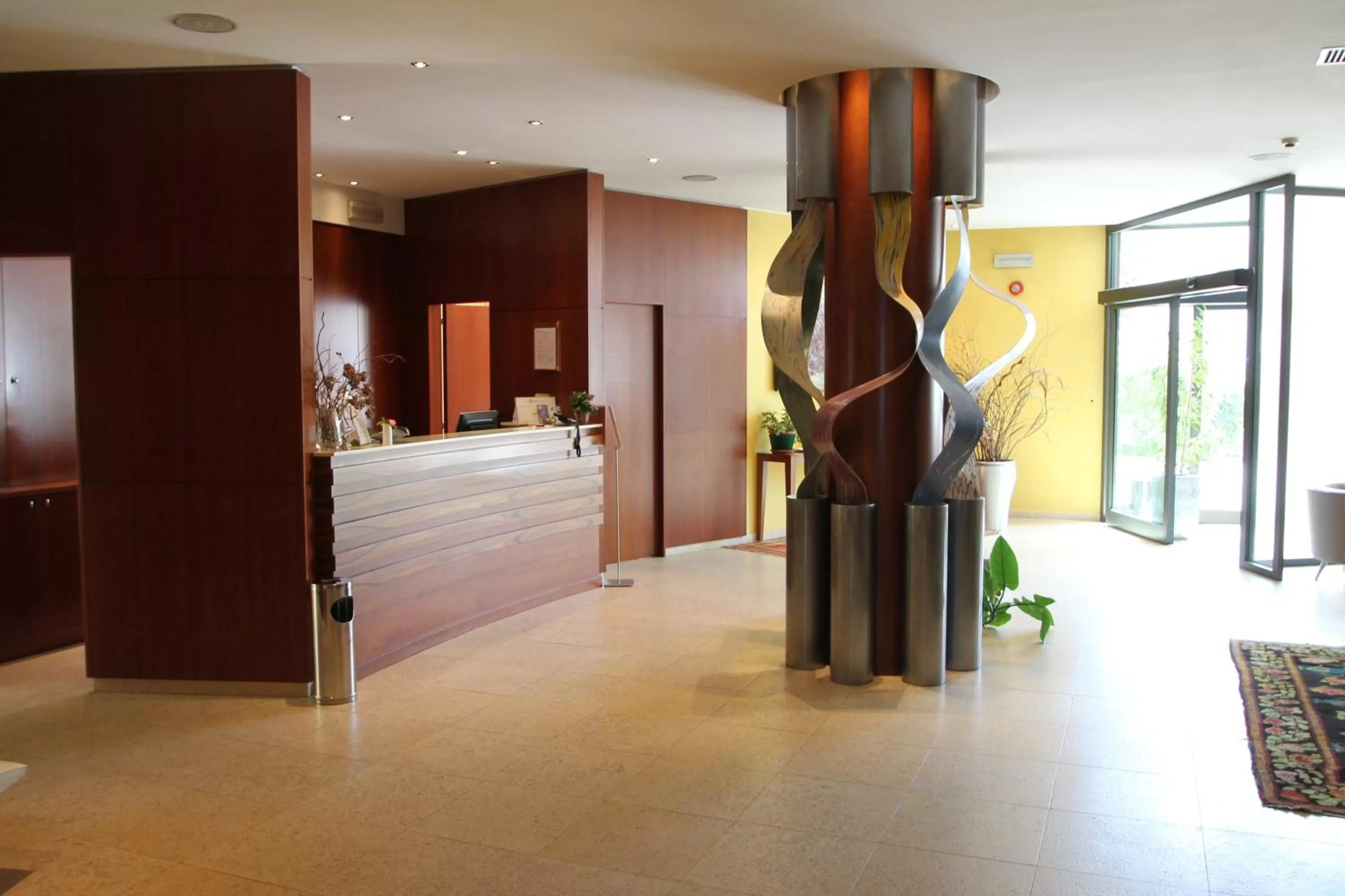 Lobby or reception in MH Hotel Piacenza Fiera