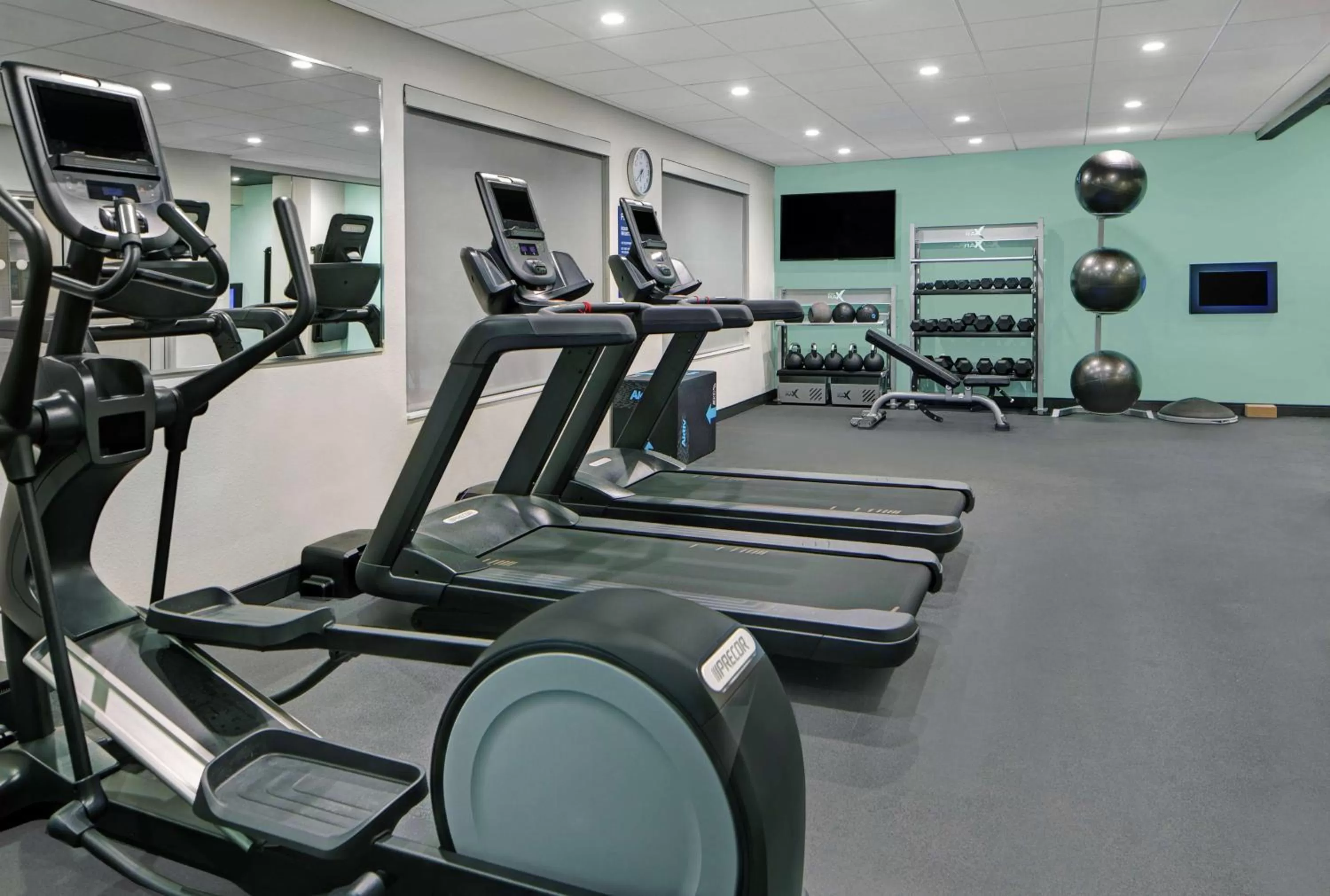 Fitness centre/facilities in Tru By Hilton Austin Airport, Tx