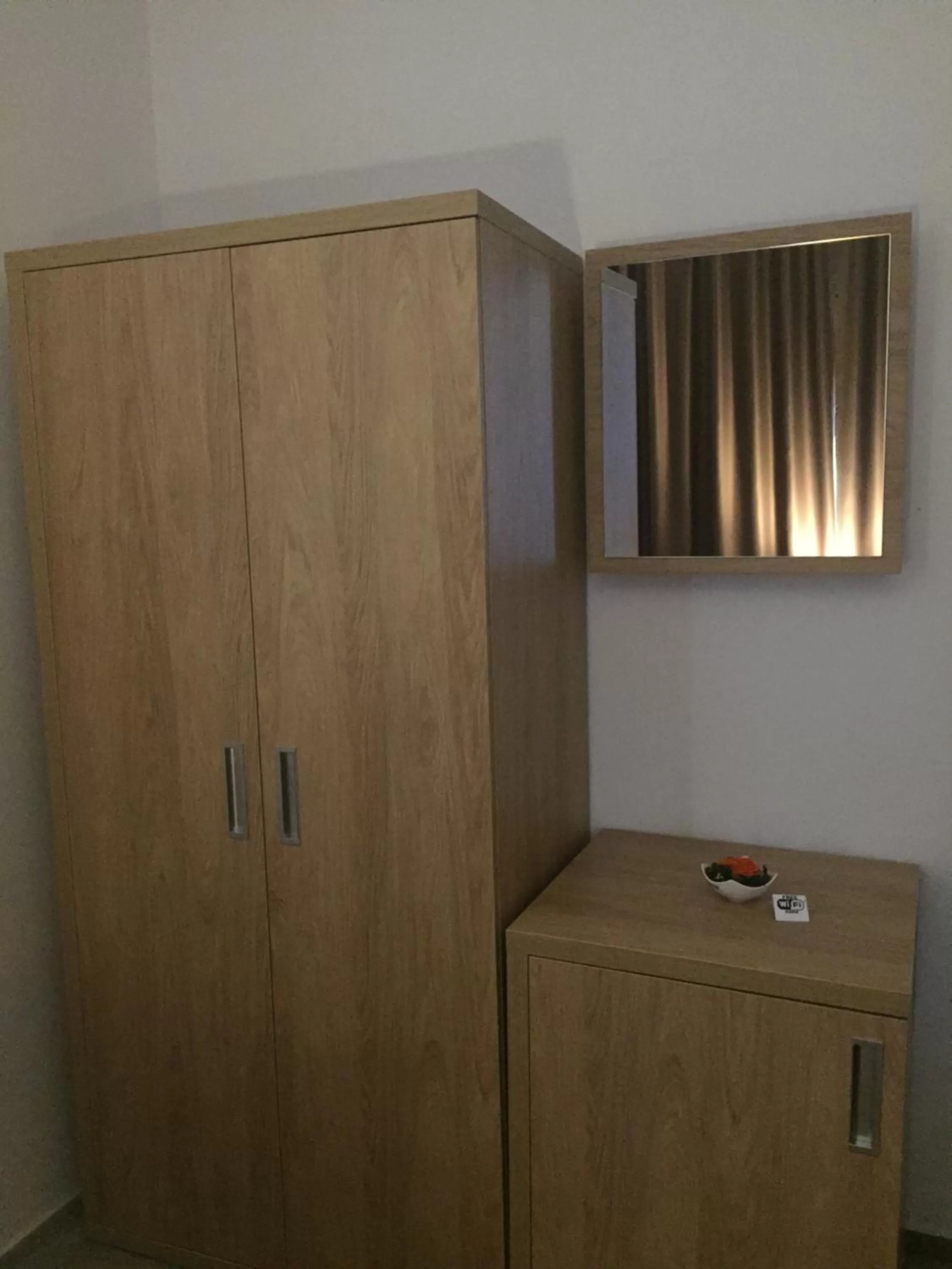 TV/Entertainment Center in Hotel Bothe