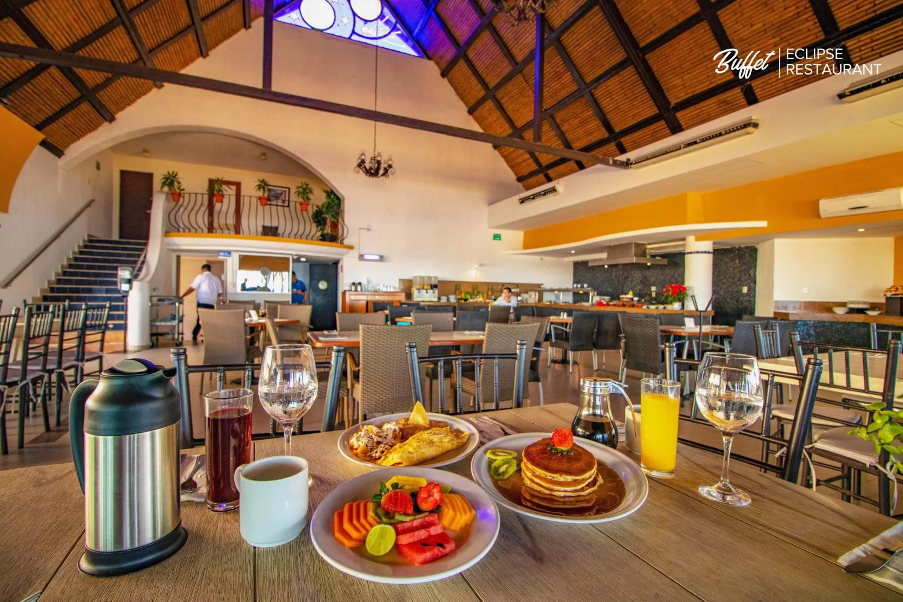 Buffet breakfast in Luna Palace