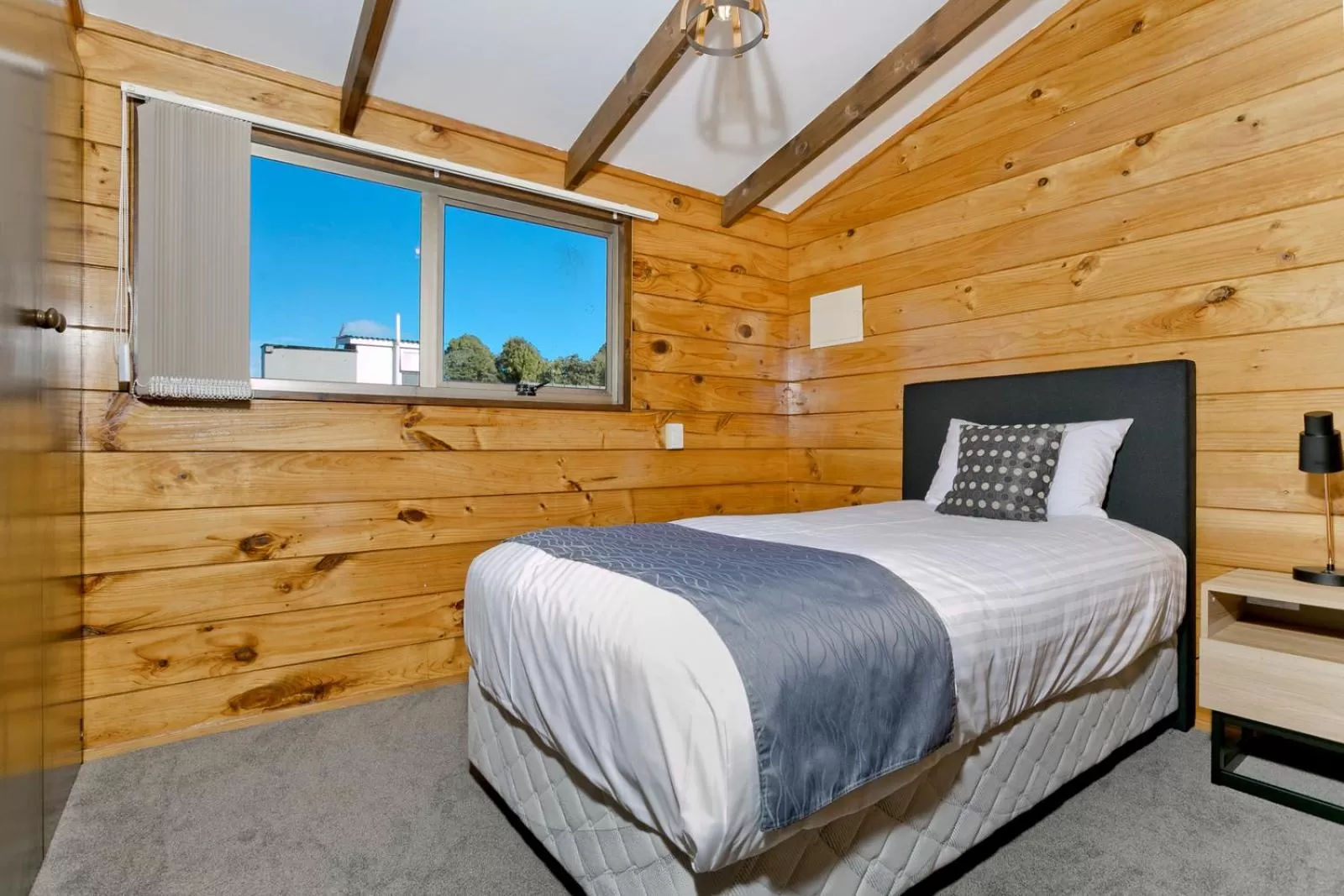 Bed in Poenamo Hotel