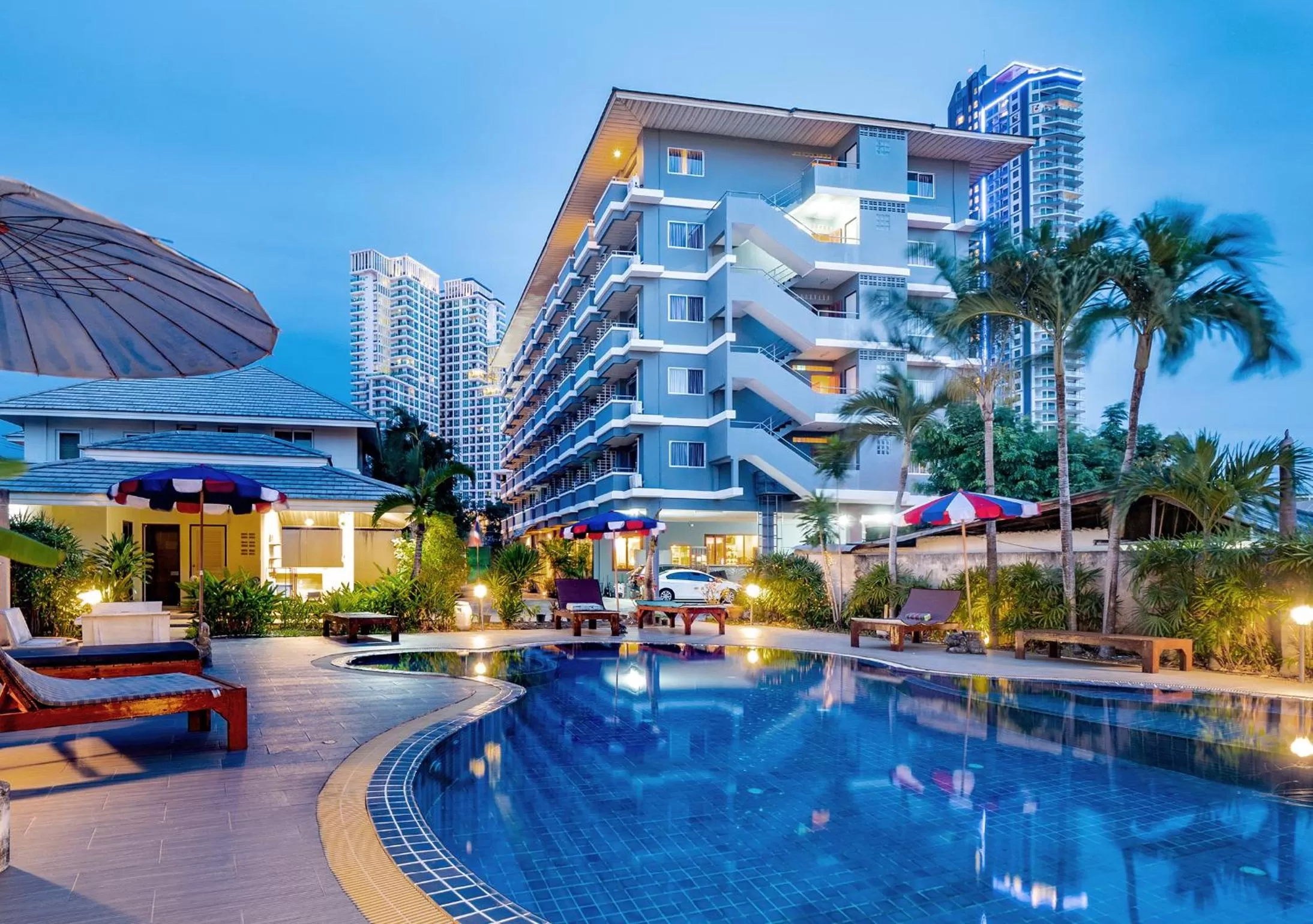 Lounge or bar in Tycoon place garden