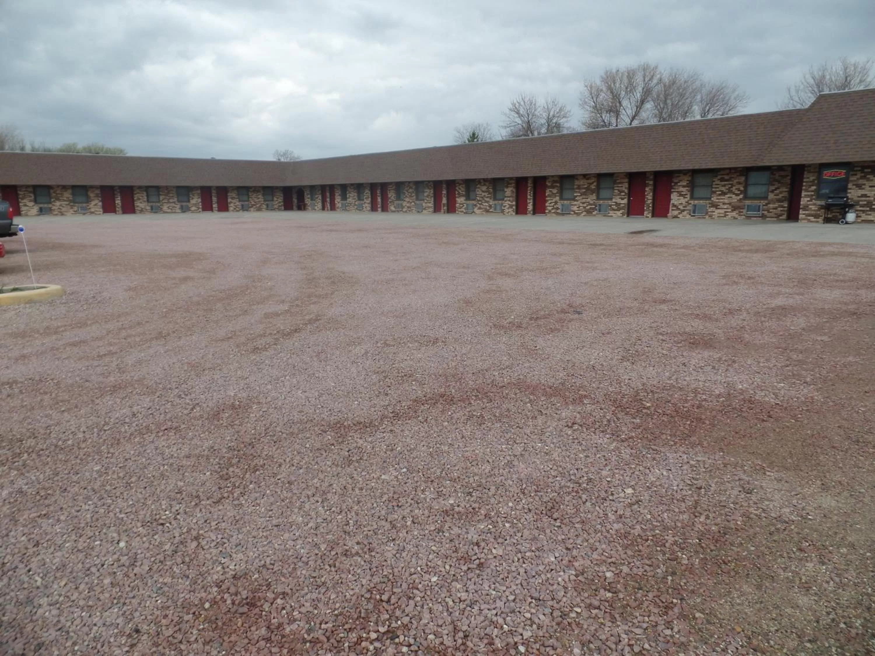 Property building in Dakota Country Inn