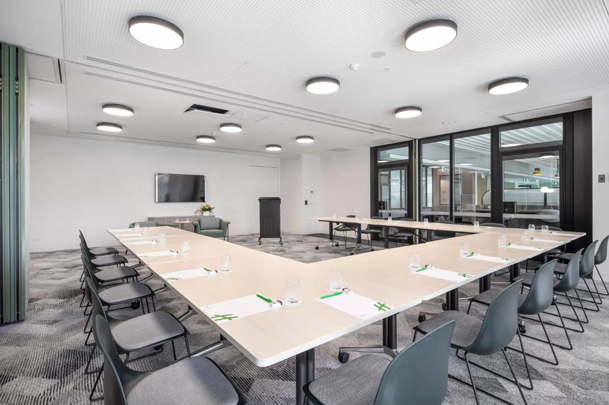 Meeting/conference room in Holiday Inn & Suites Geelong by IHG