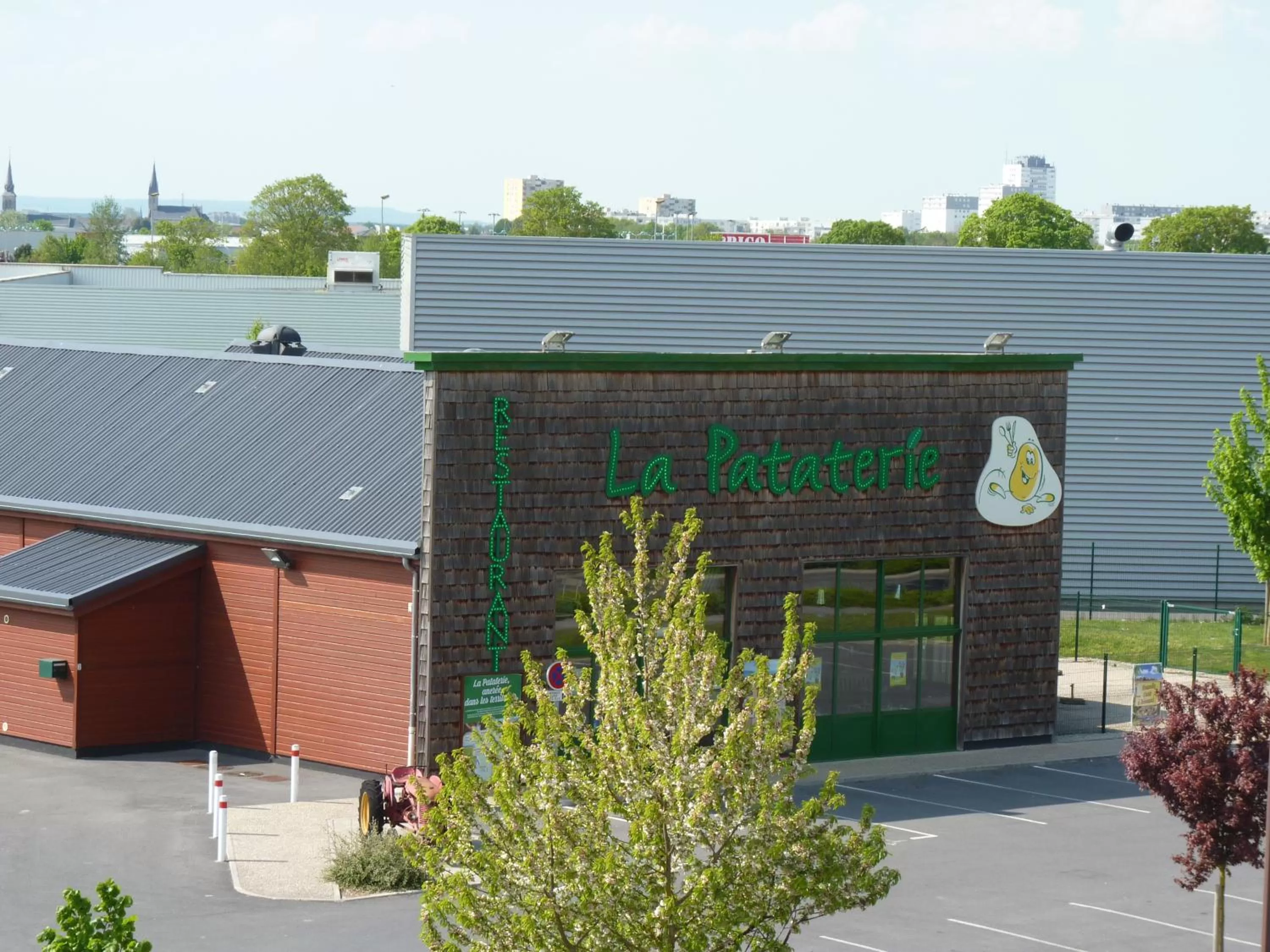 Restaurant/places to eat in B&B HOTEL Châlons-en-Champagne