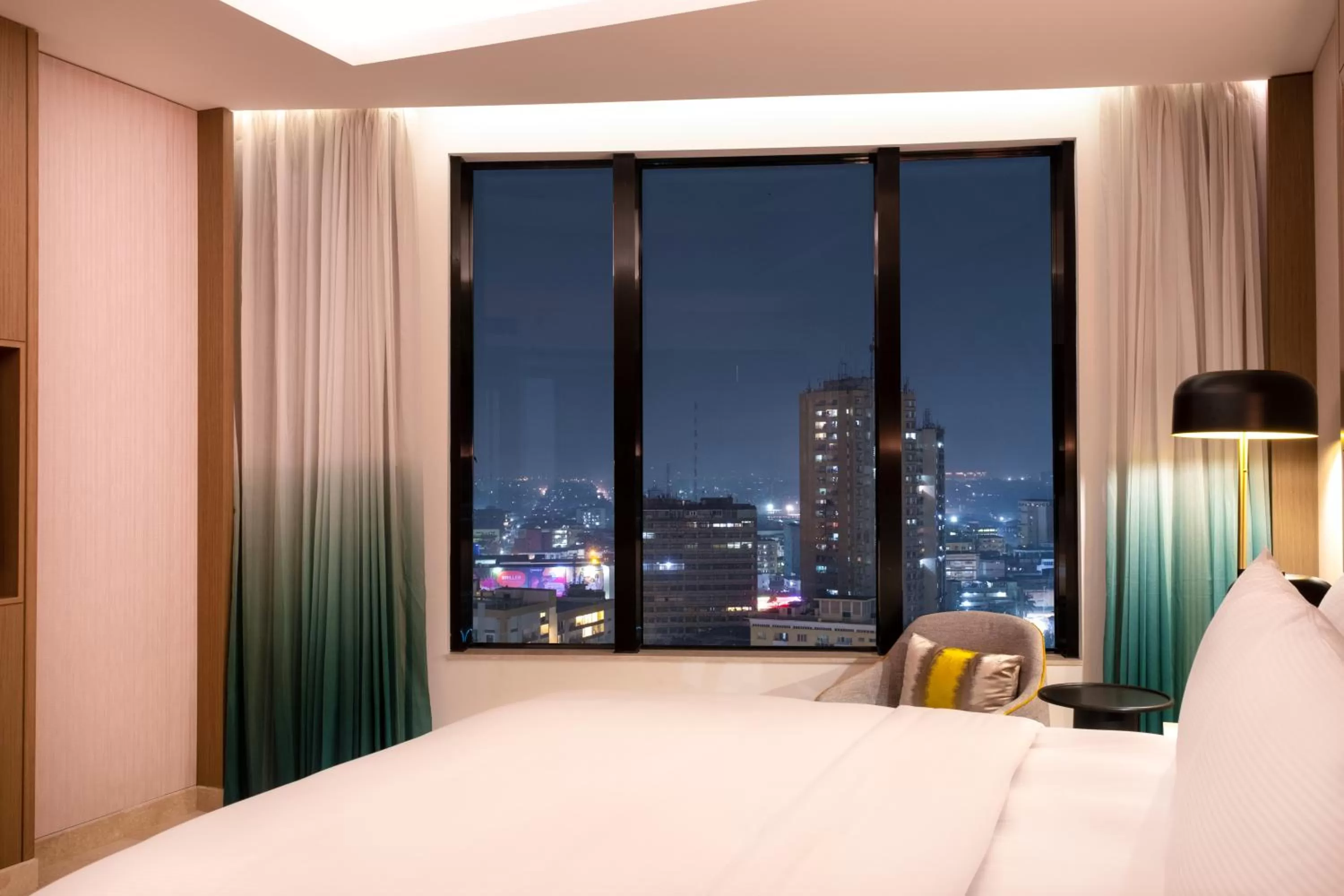 City view, Bed in Hilton Kinshasa