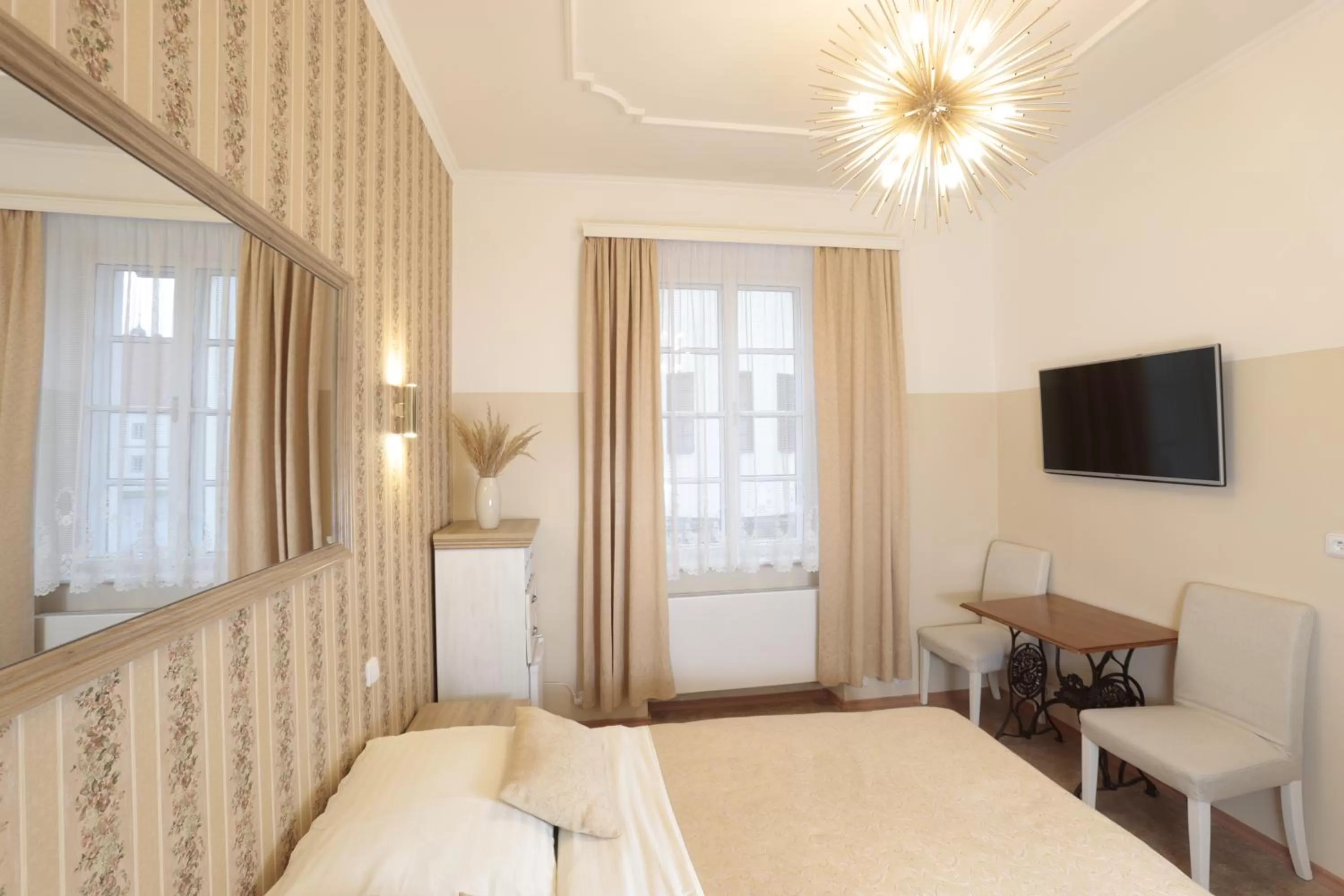 Living room, Bed in Wellness Pension Ametyst