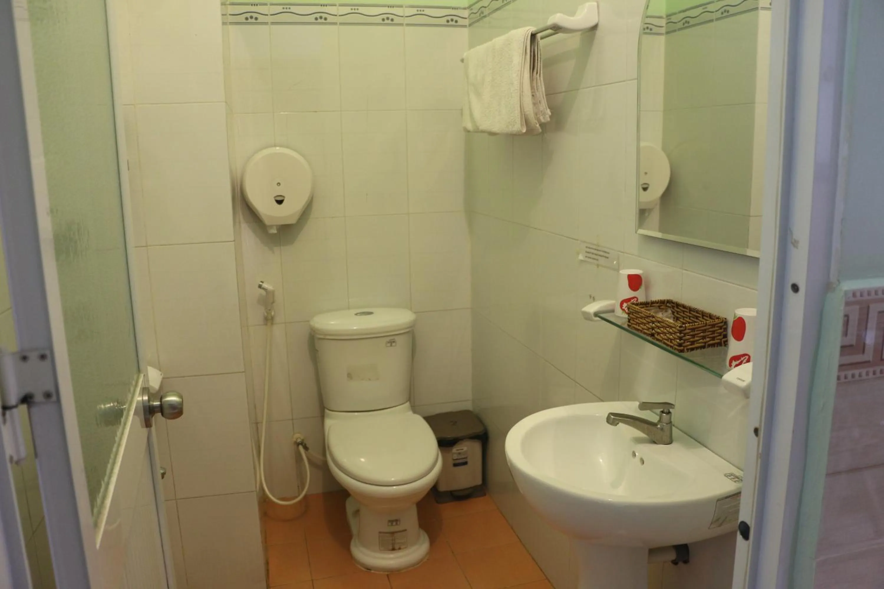 Bathroom in Kim Long Hotel