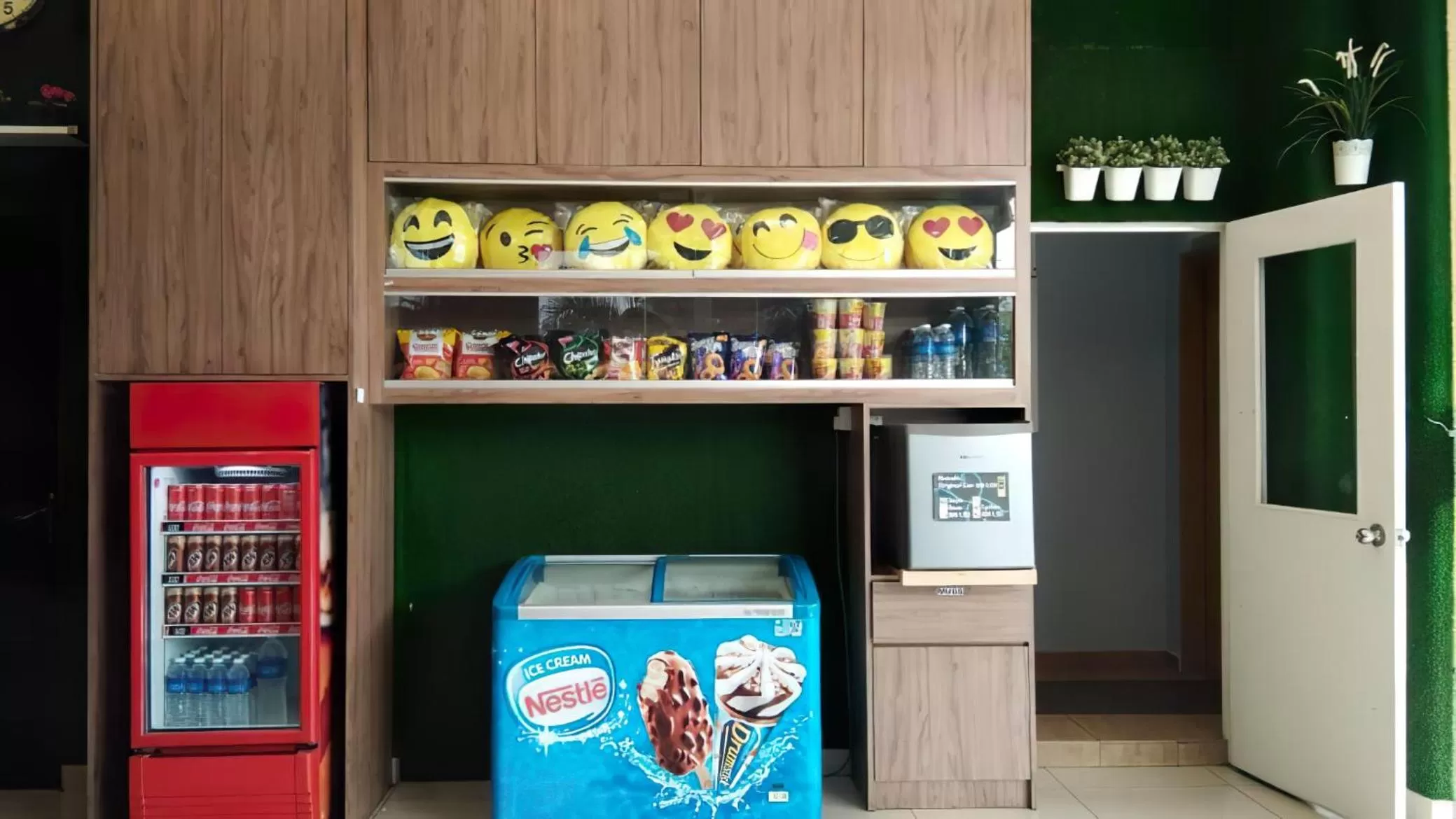 Food and drinks in Seeds Hotel Wangsa Maju