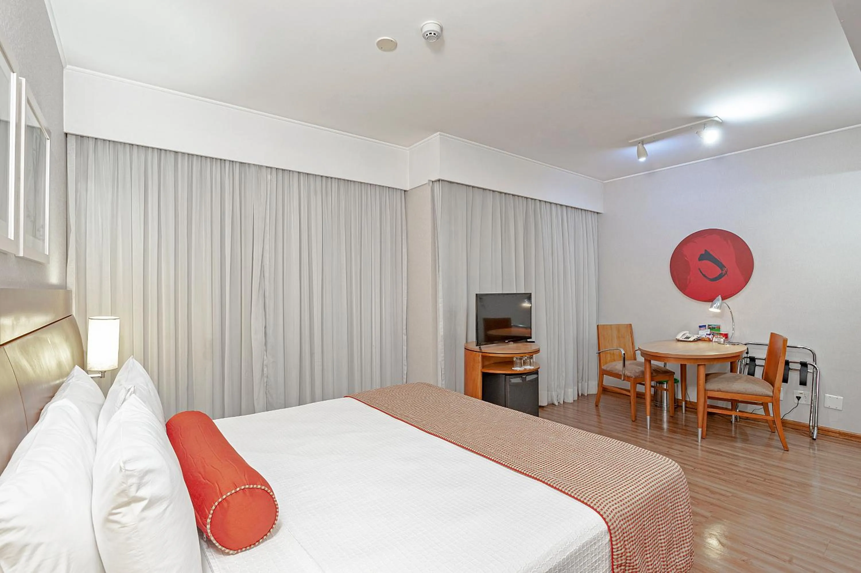 Photo of the whole room, Bed in Slaviero São Paulo Moema